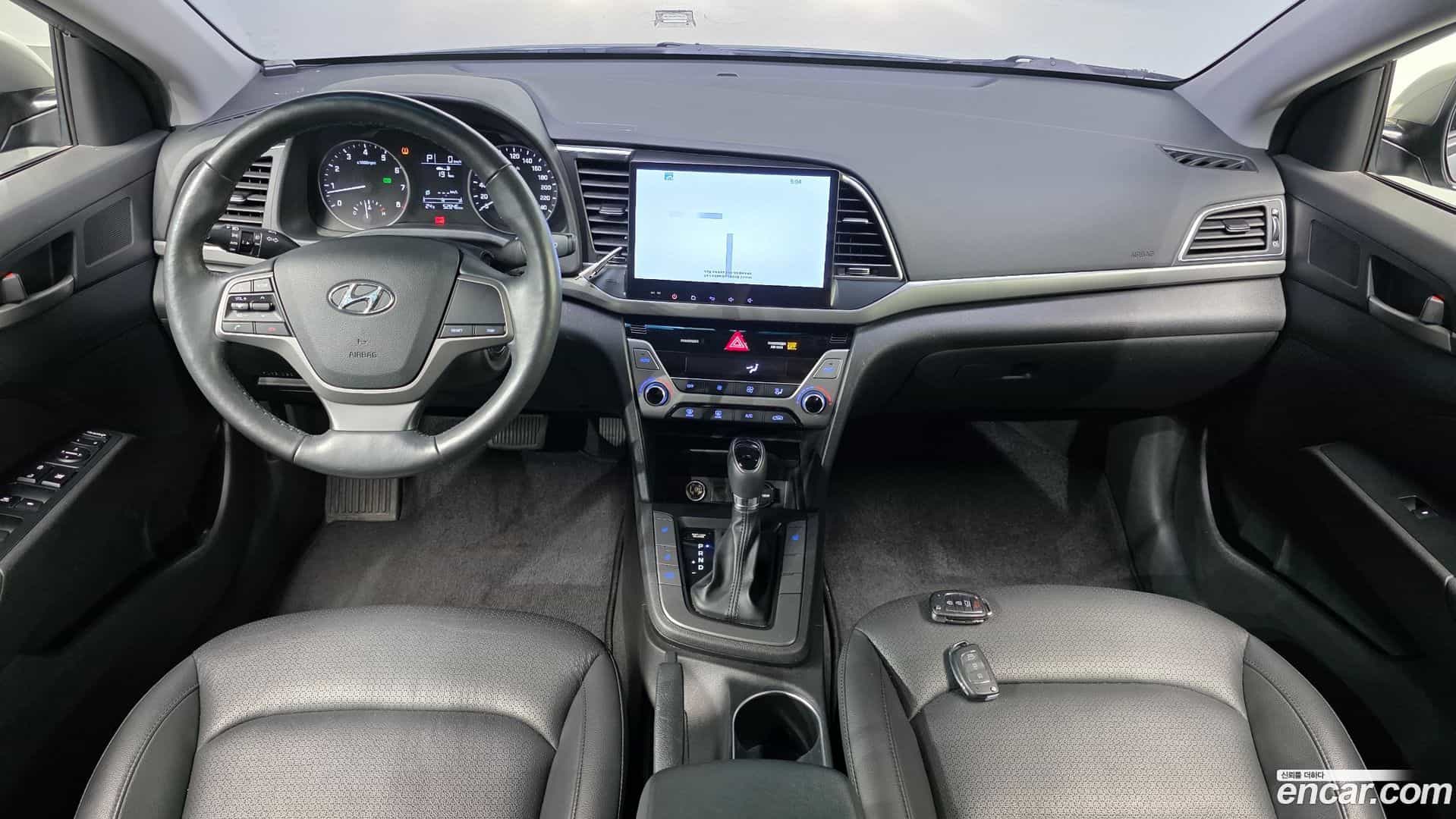 AVANTE Hyundai 2016.0-INNER-007