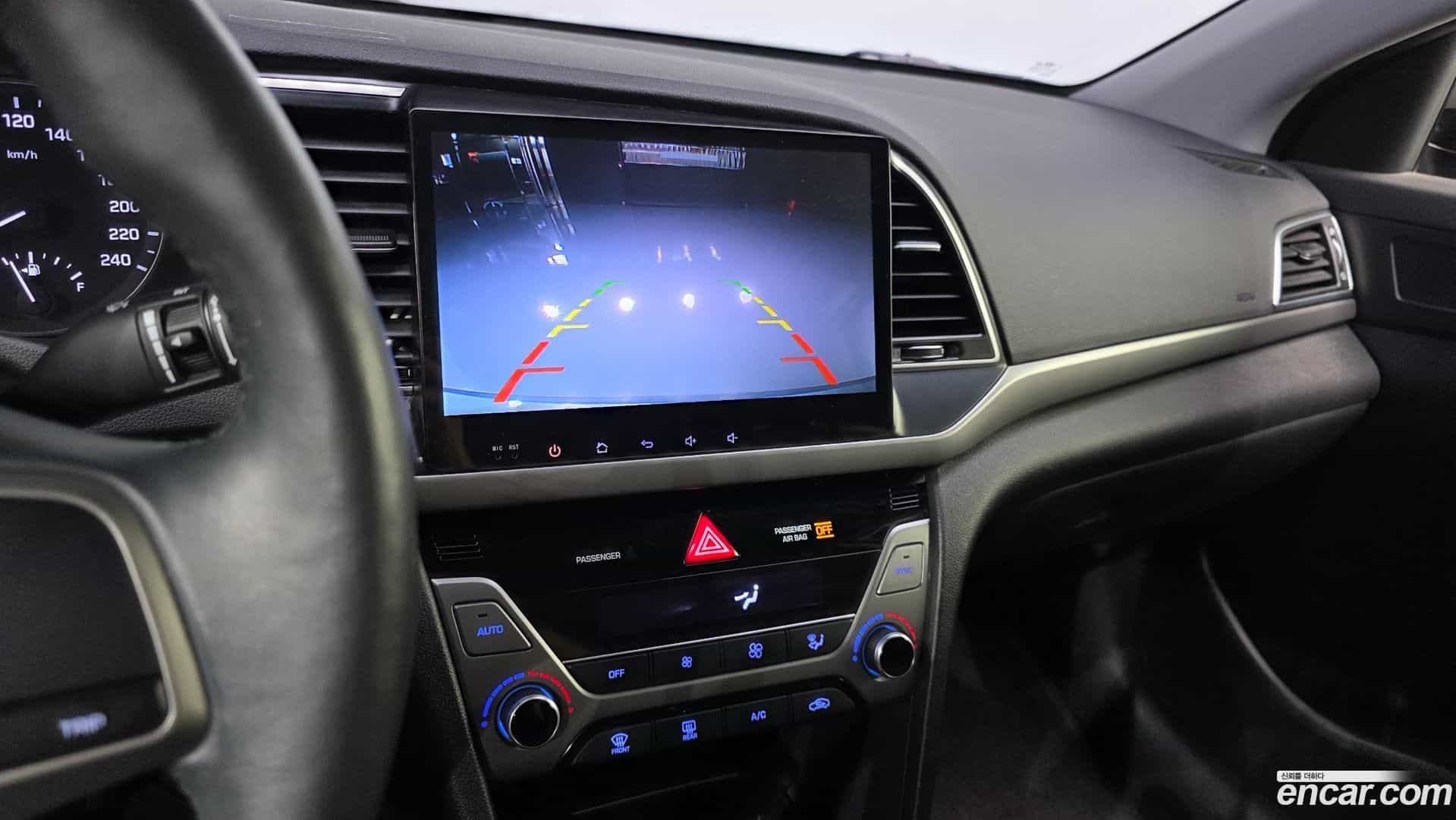 AVANTE Hyundai 2016.0-OPTION-020