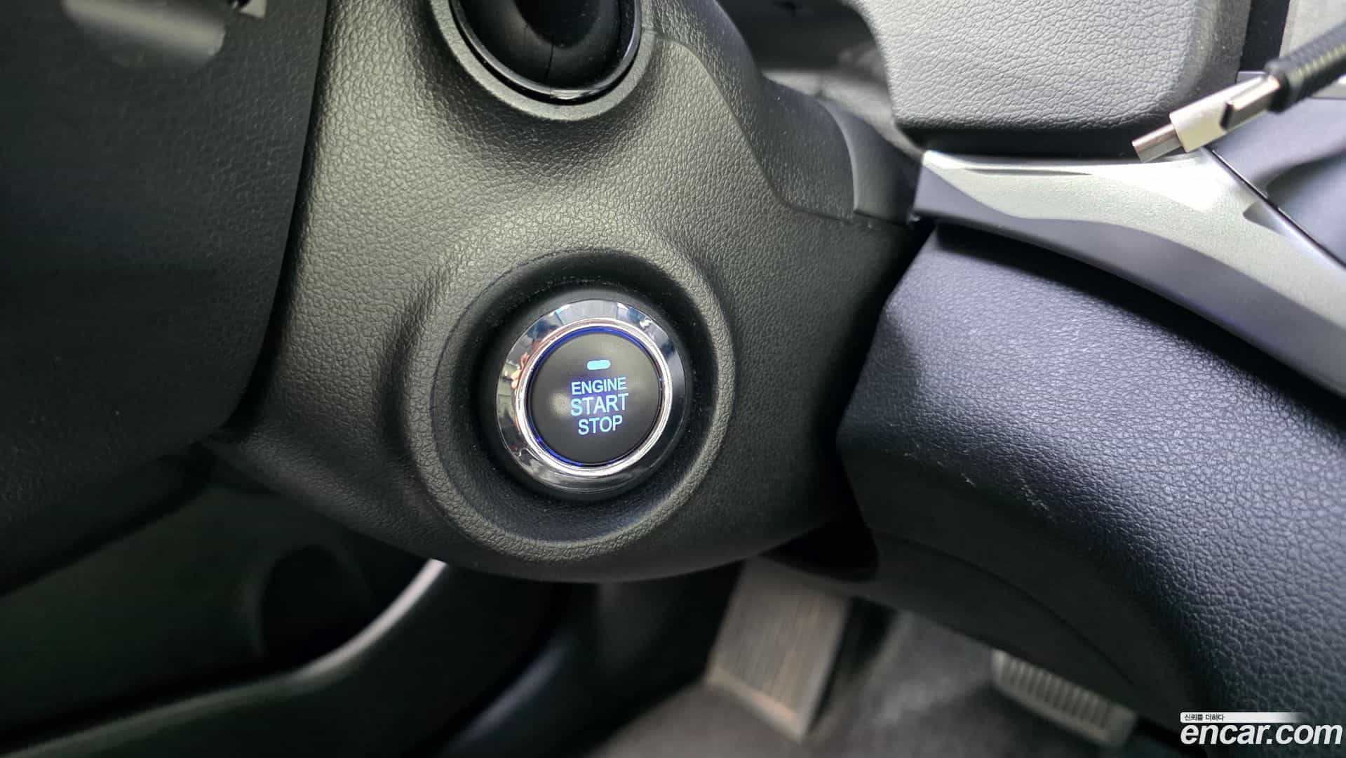 AVANTE Hyundai 2016.0-OPTION-024