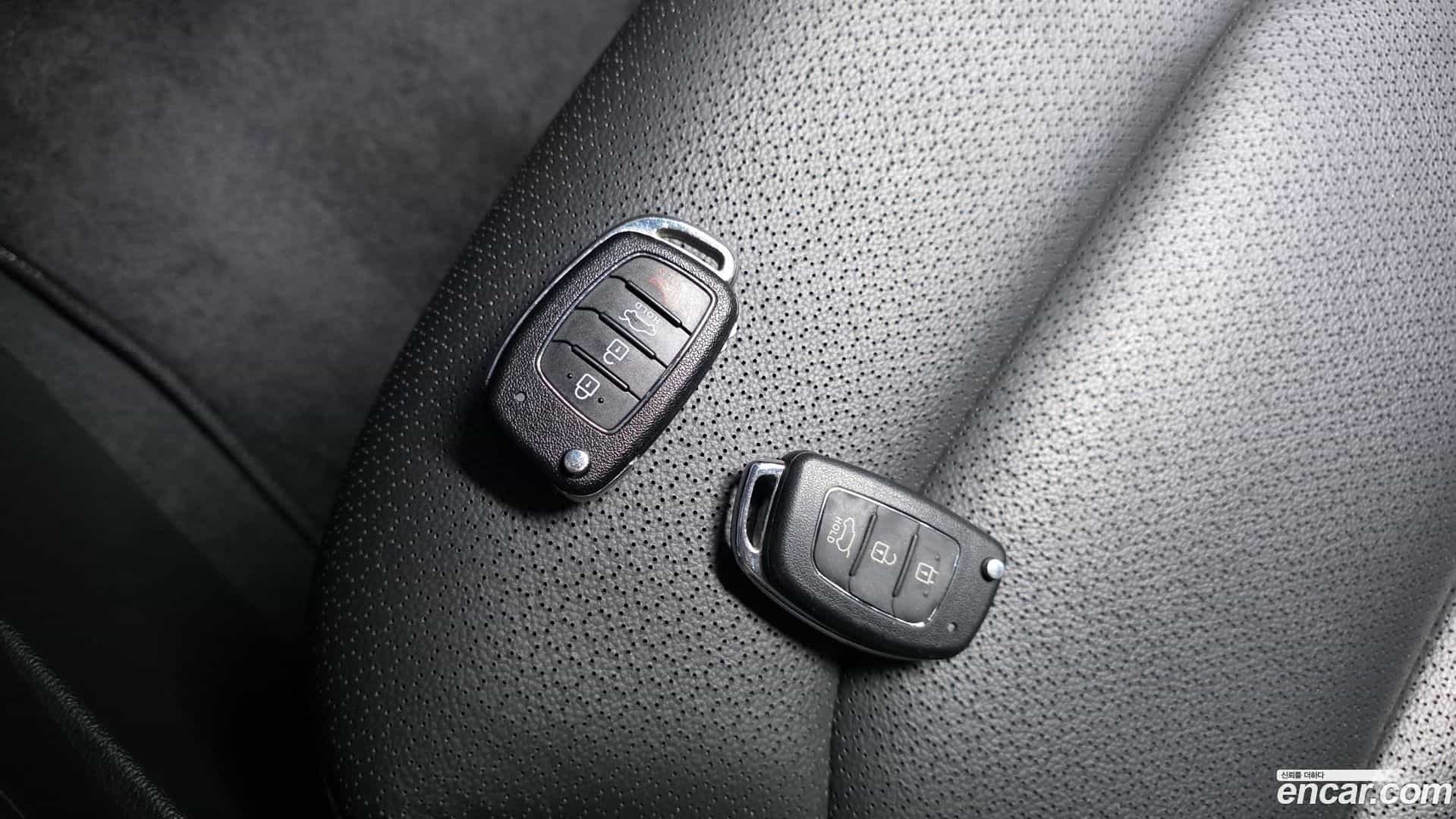 AVANTE Hyundai 2016.0-OPTION-044