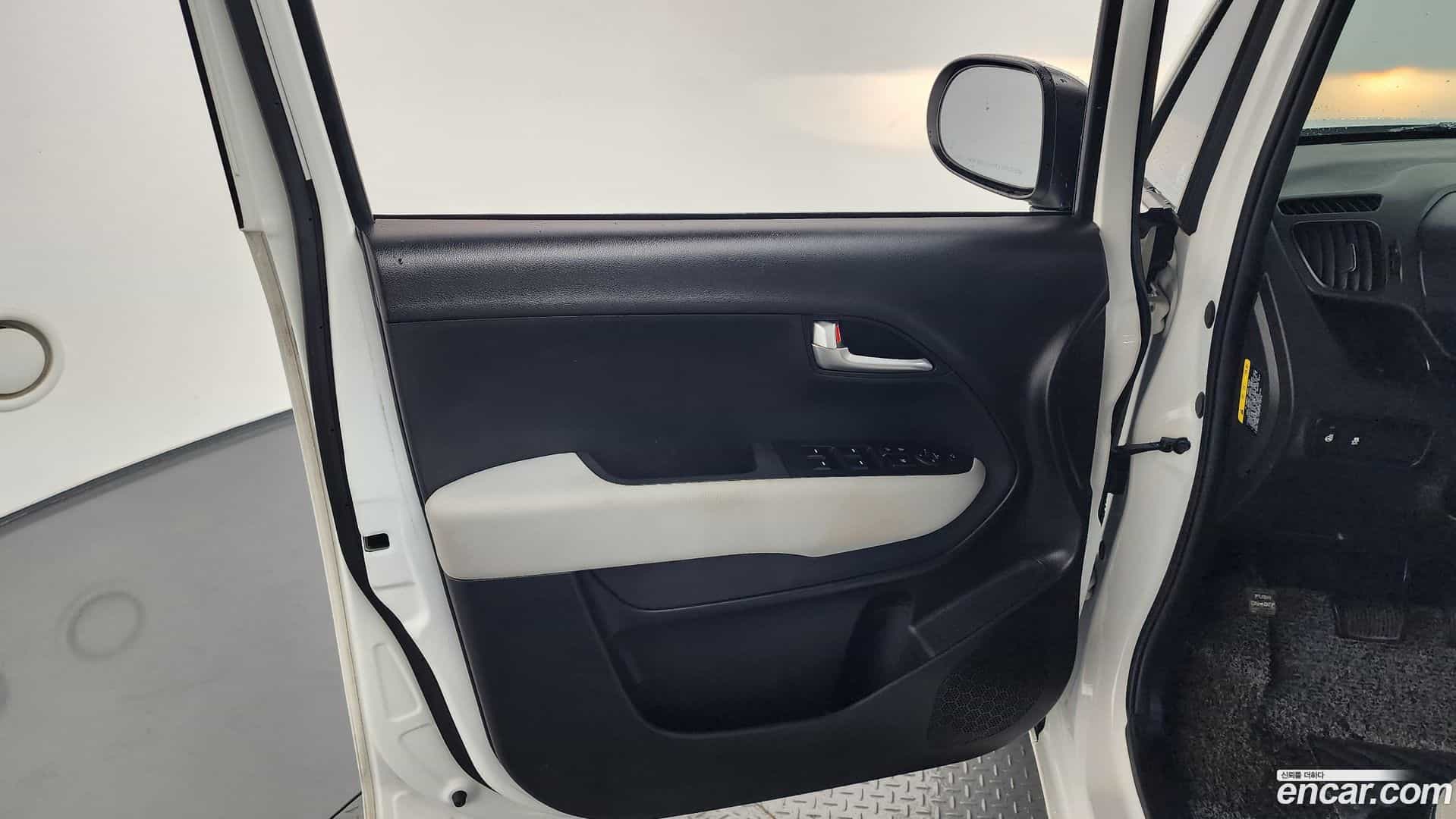 RAY Kia 2022.9-INNER-034