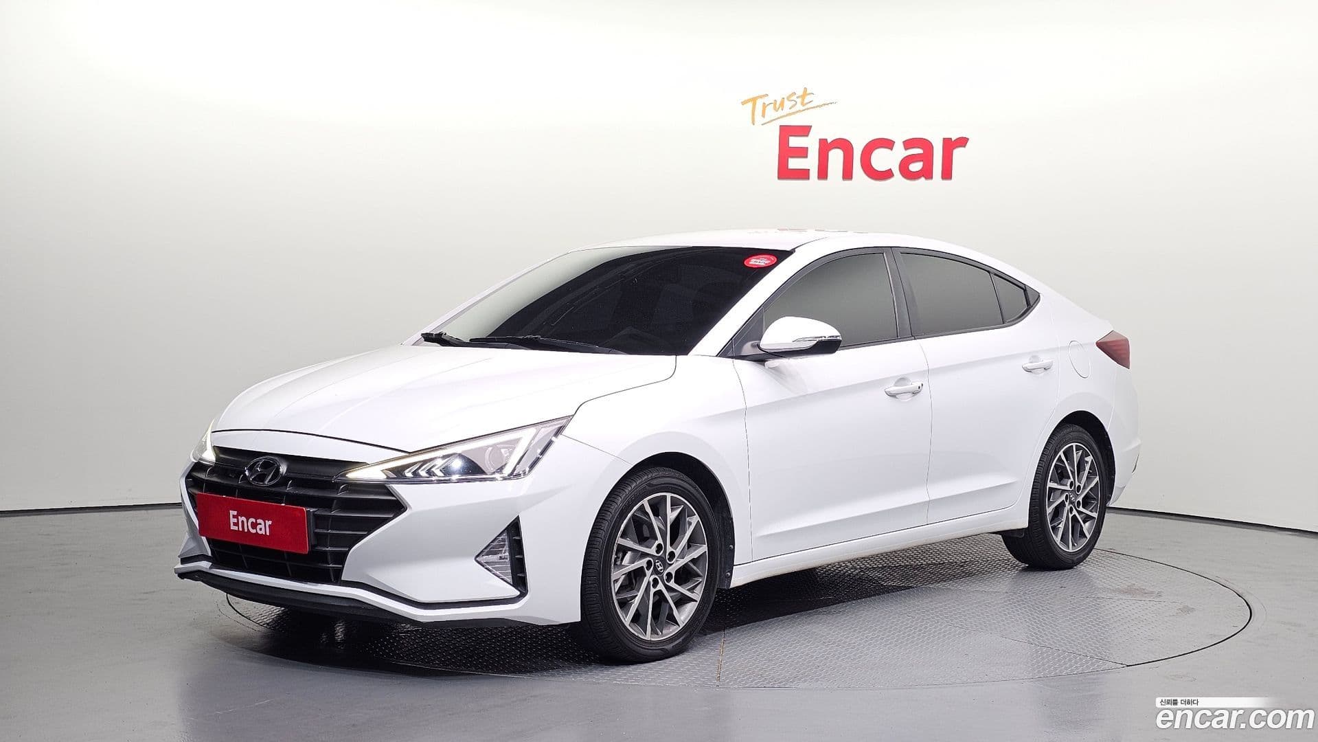 Main__Slider__Photo:AVANTE Hyundai 2019.3-0