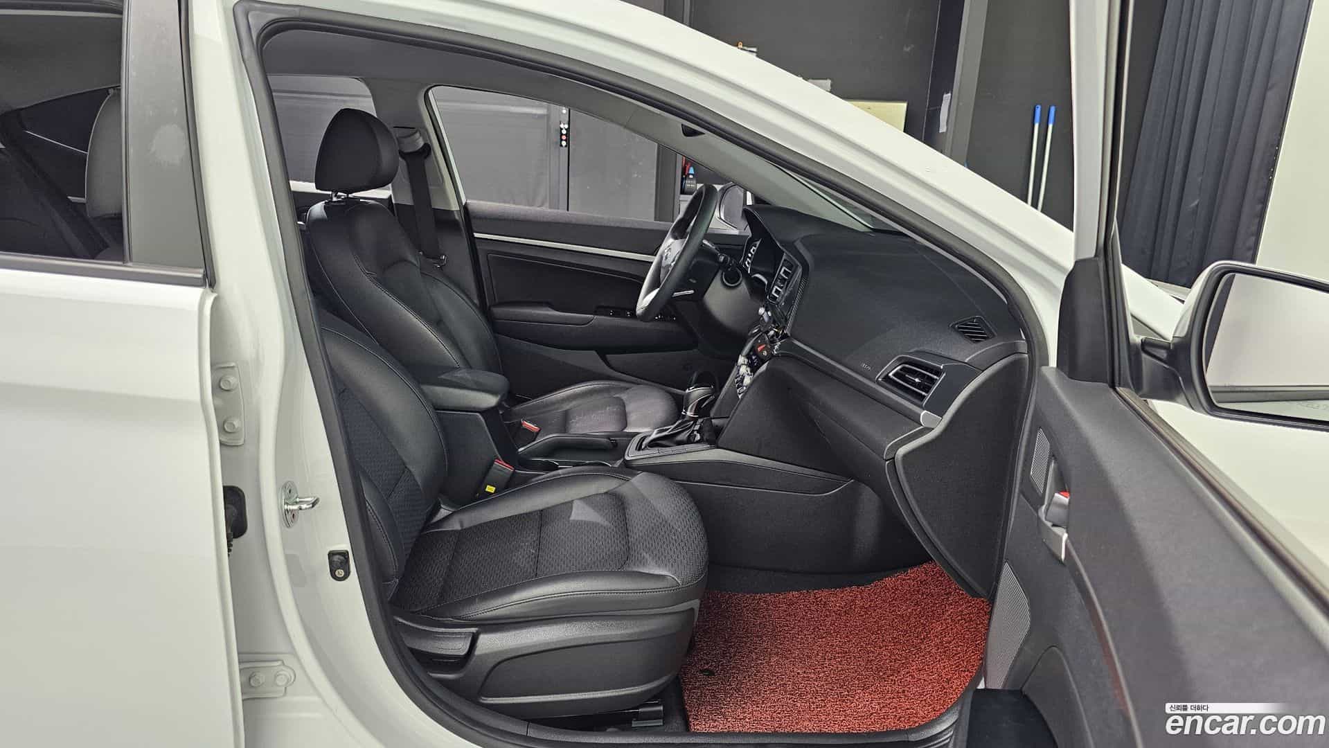 AVANTE Hyundai 2019.3-OPTION-016