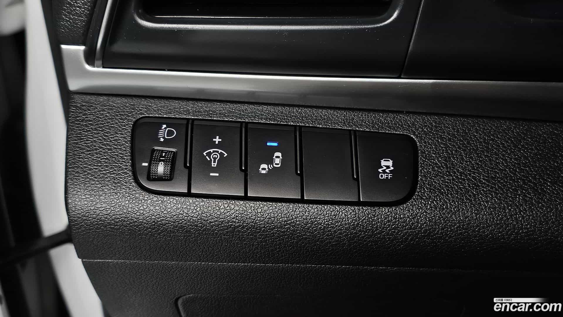 AVANTE Hyundai 2019.3-OPTION-018