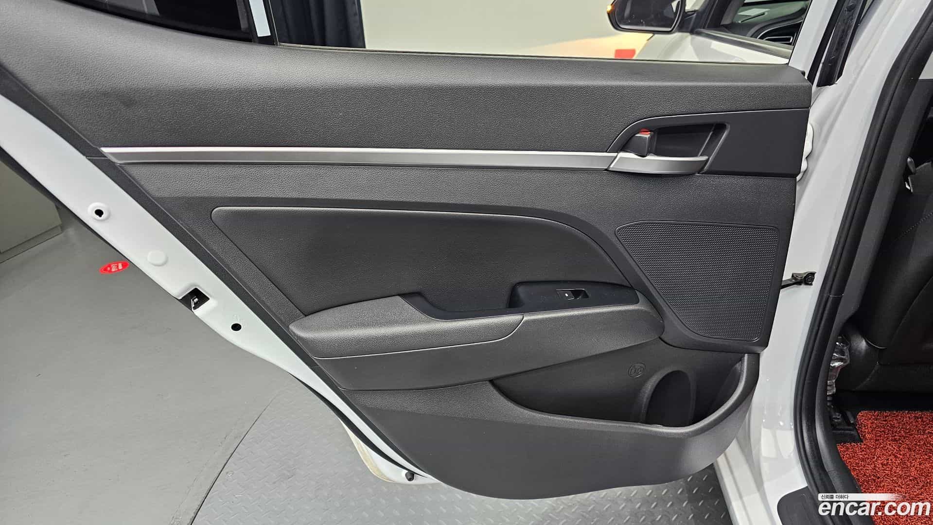 AVANTE Hyundai 2019.3-INNER-035