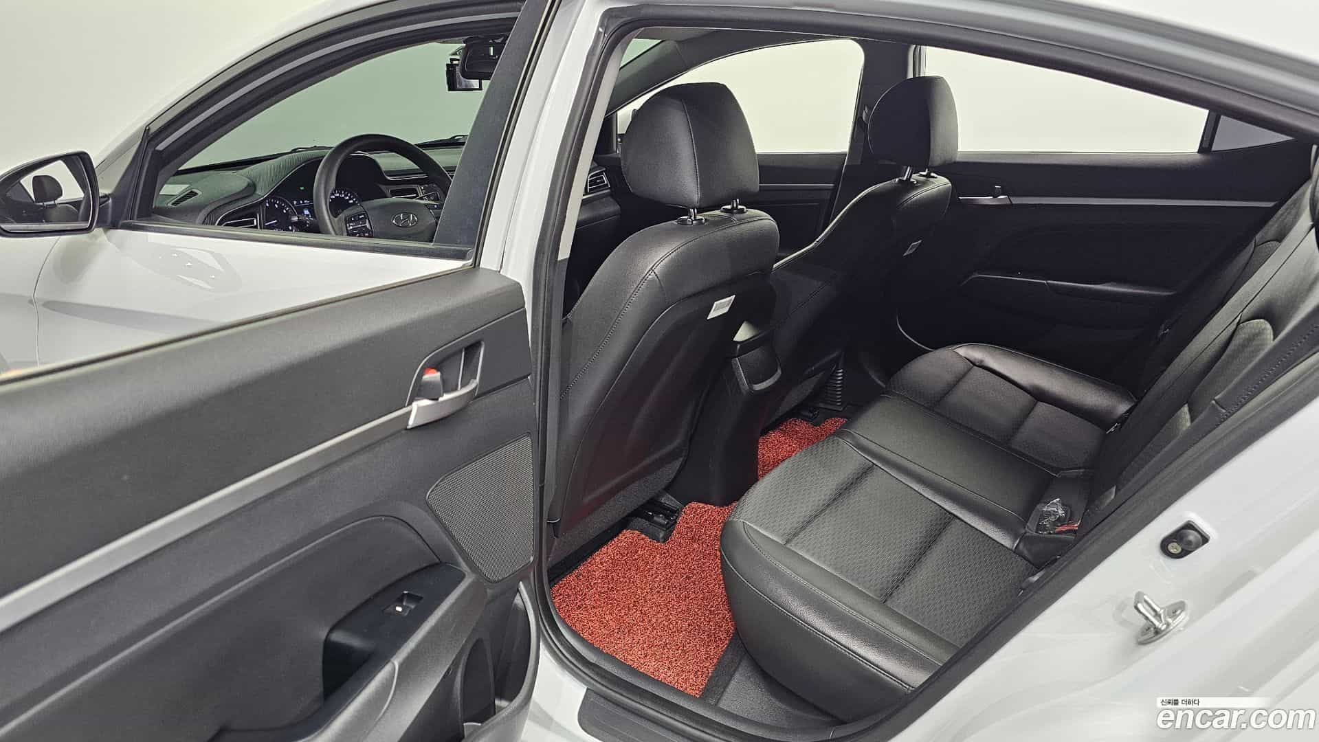 AVANTE Hyundai 2019.3-INNER-036