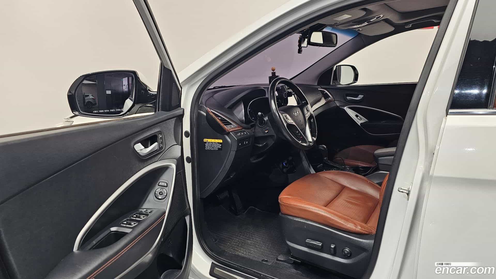 Santafe Hyundai 2014.5-INNER-010