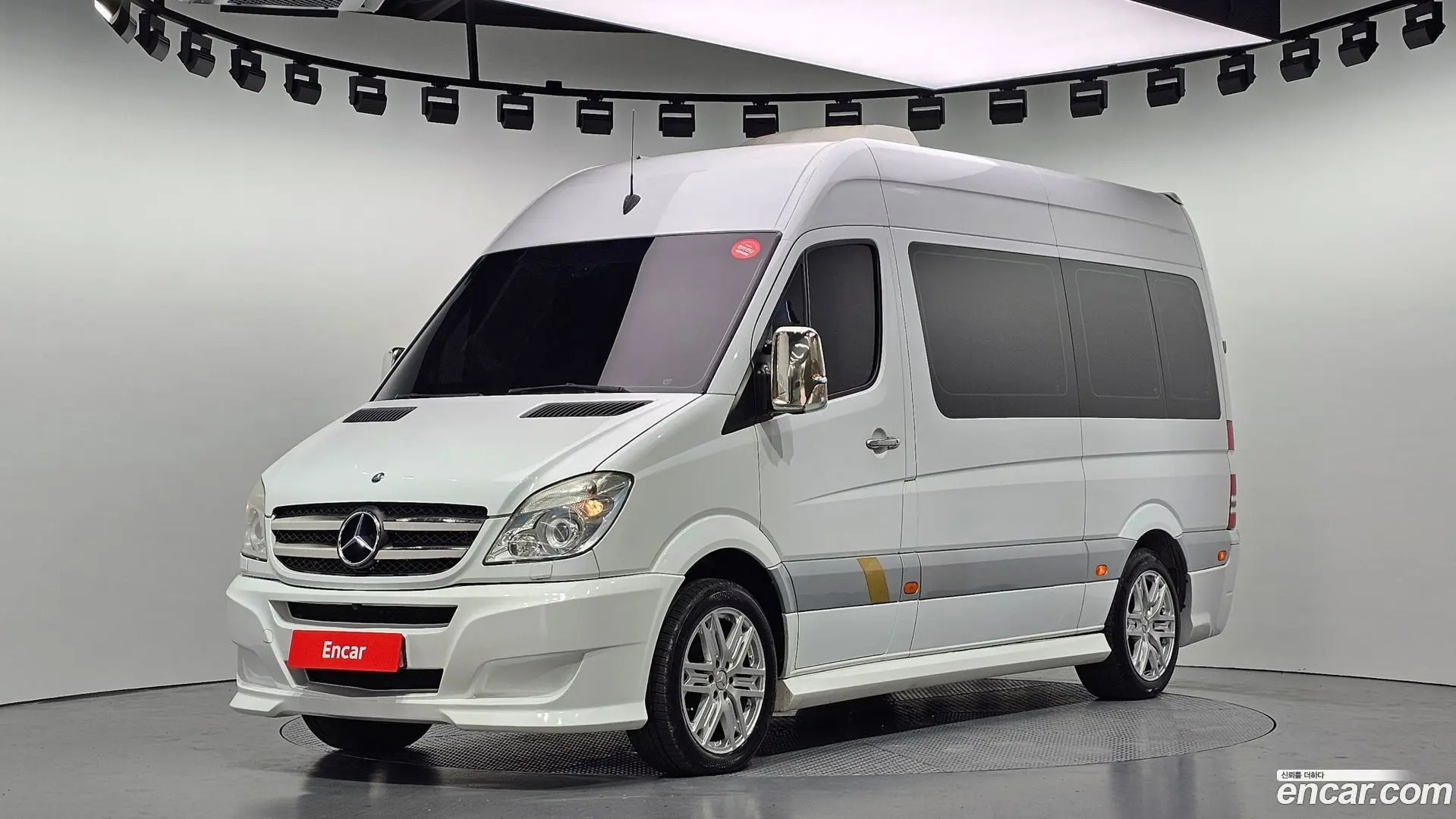 Main__Slider__Photo:Sprinter Mercedes-Benz 2013.11-0
