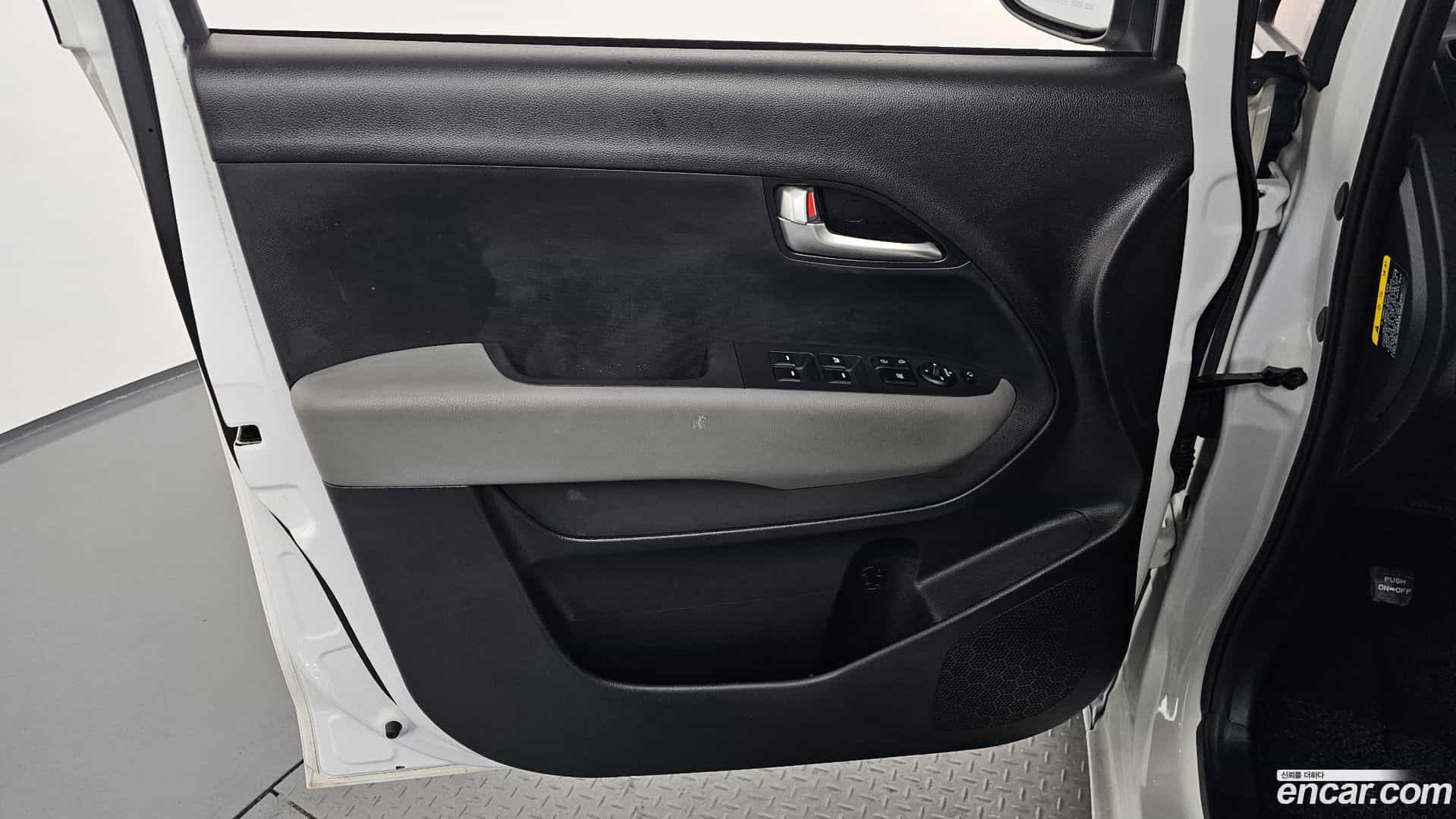 RAY Kia 2022.5-INNER-034