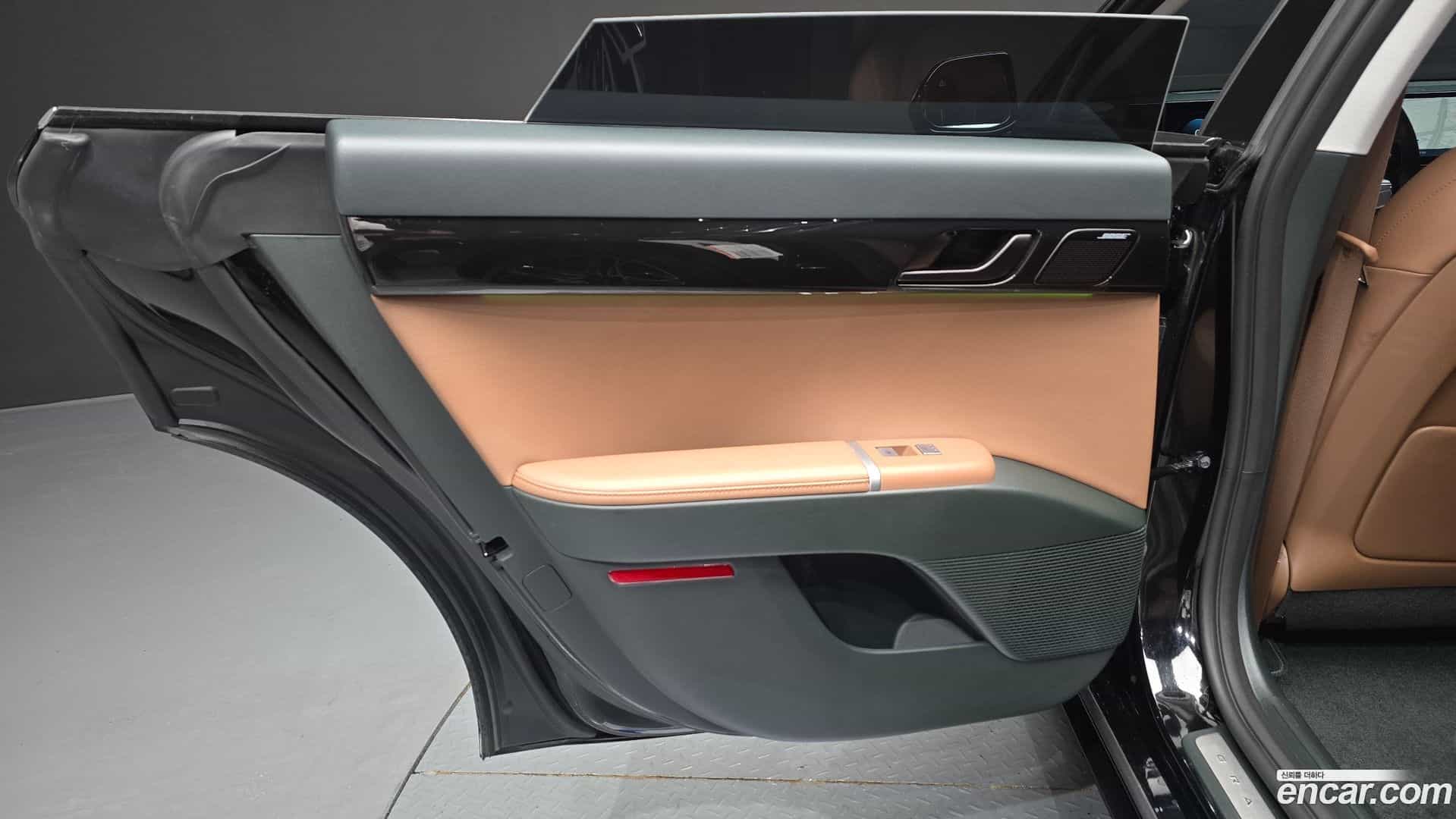 Grandeur Hyundai 2023.2-INNER-035