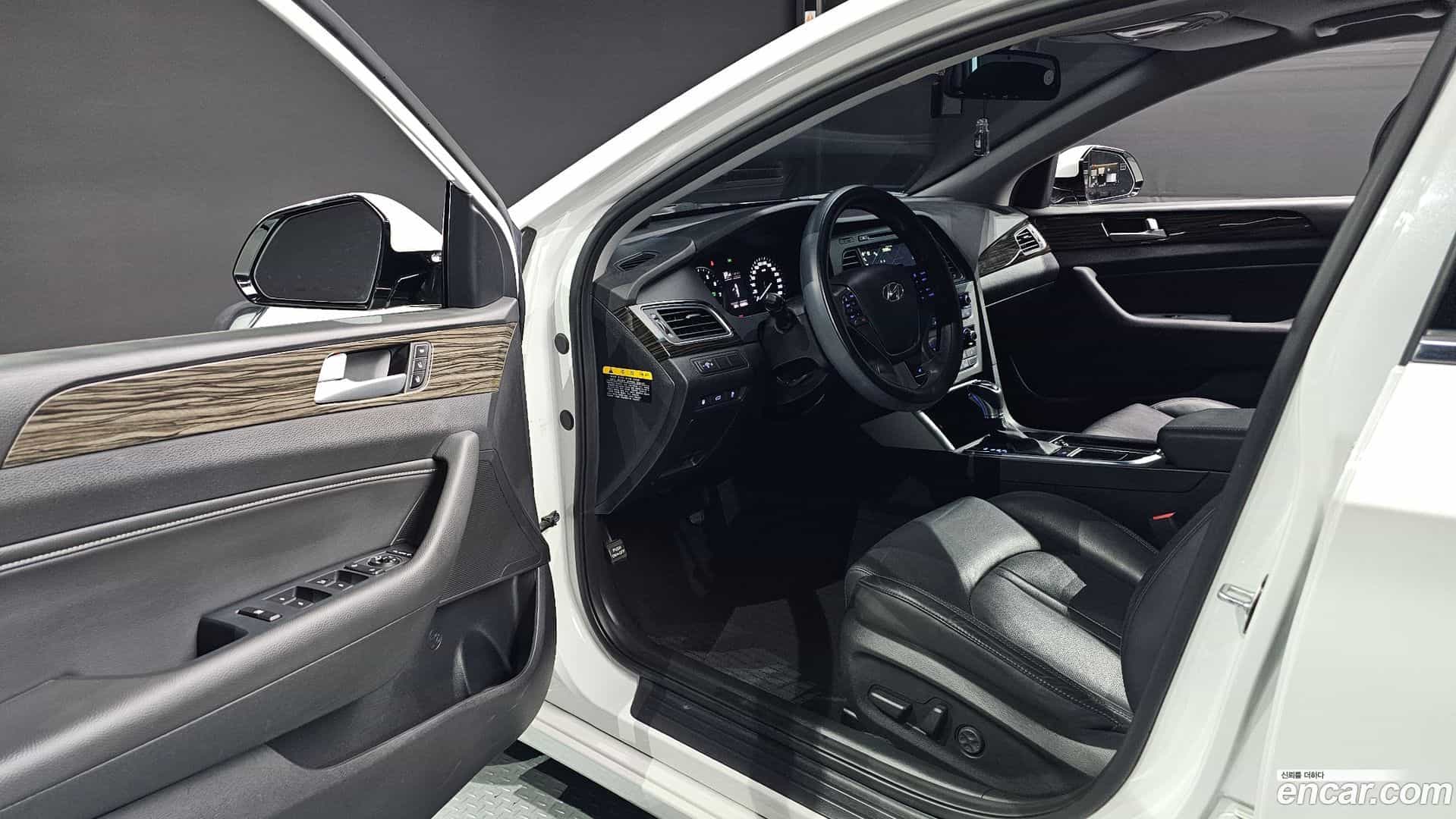 Sonata Hyundai 2016.4-OPTION-015