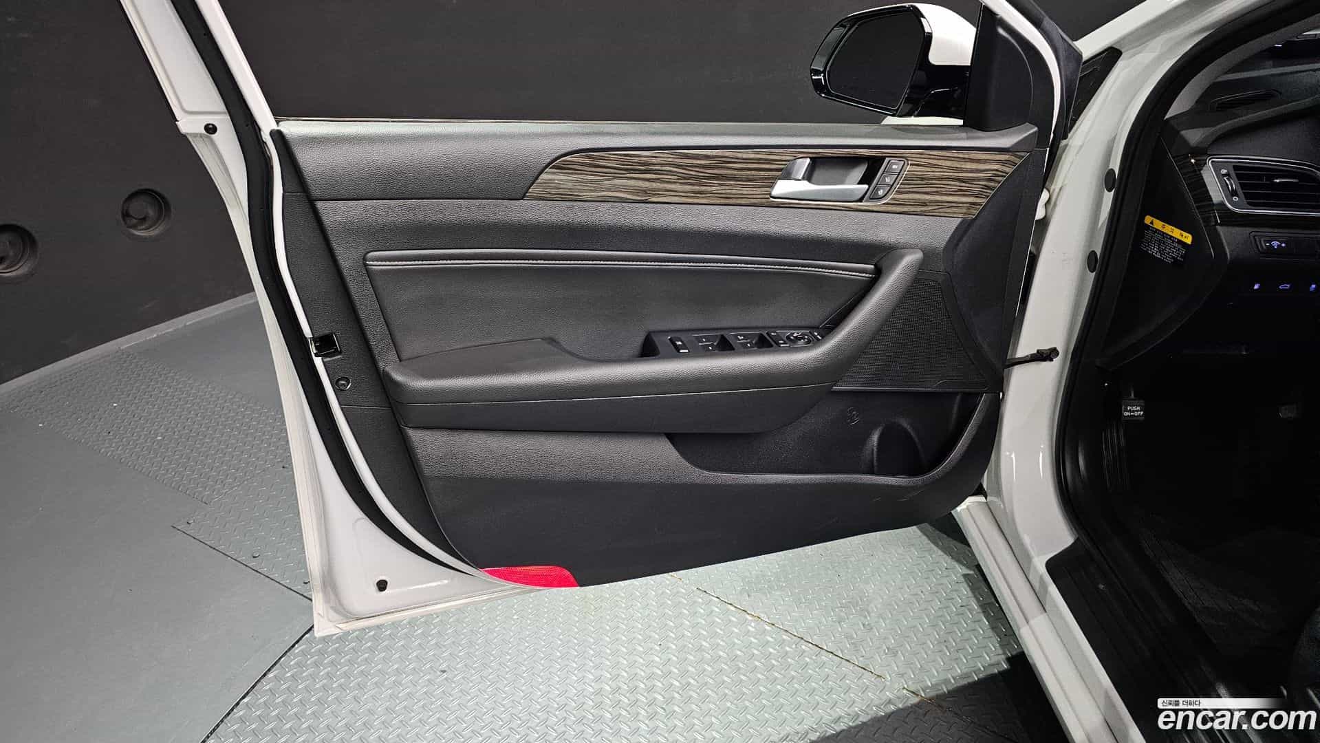 Sonata Hyundai 2016.4-INNER-034