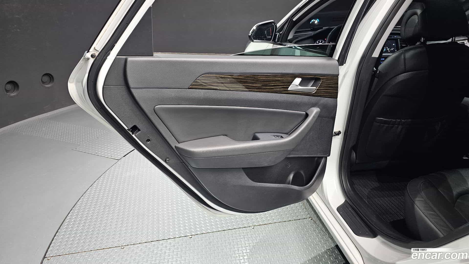 Sonata Hyundai 2016.4-INNER-035