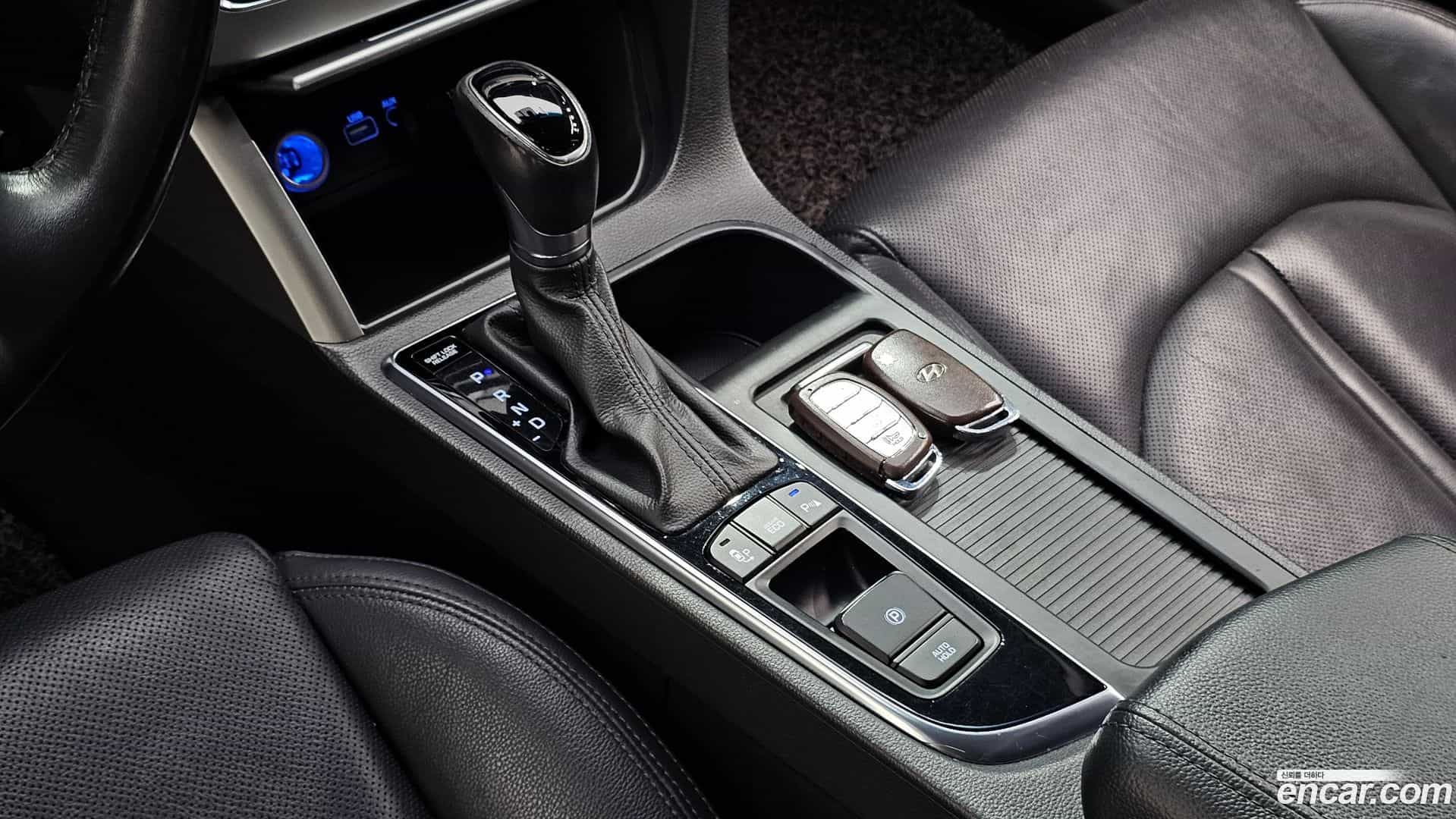 Sonata Hyundai 2015.0-INNER-009