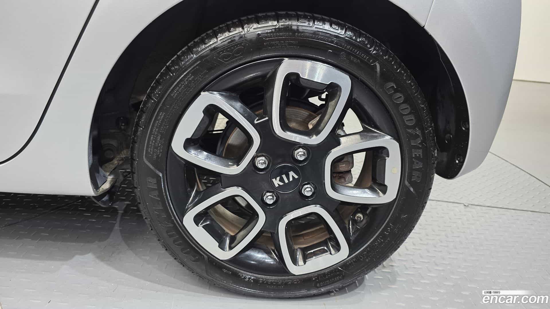 RAY Kia 2019.1-OUTER-031