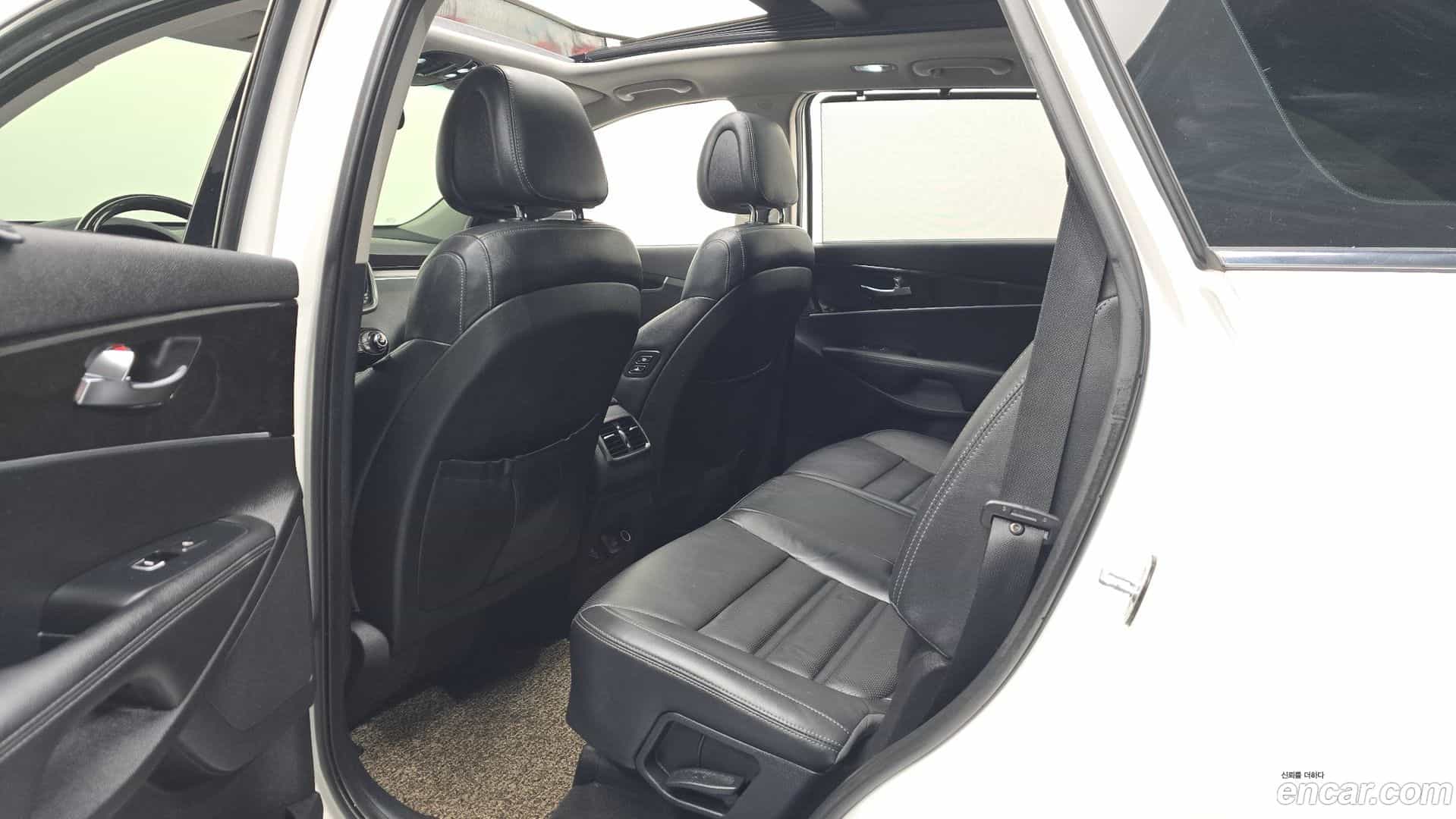 Sorento Kia 2016.5-OPTION-015