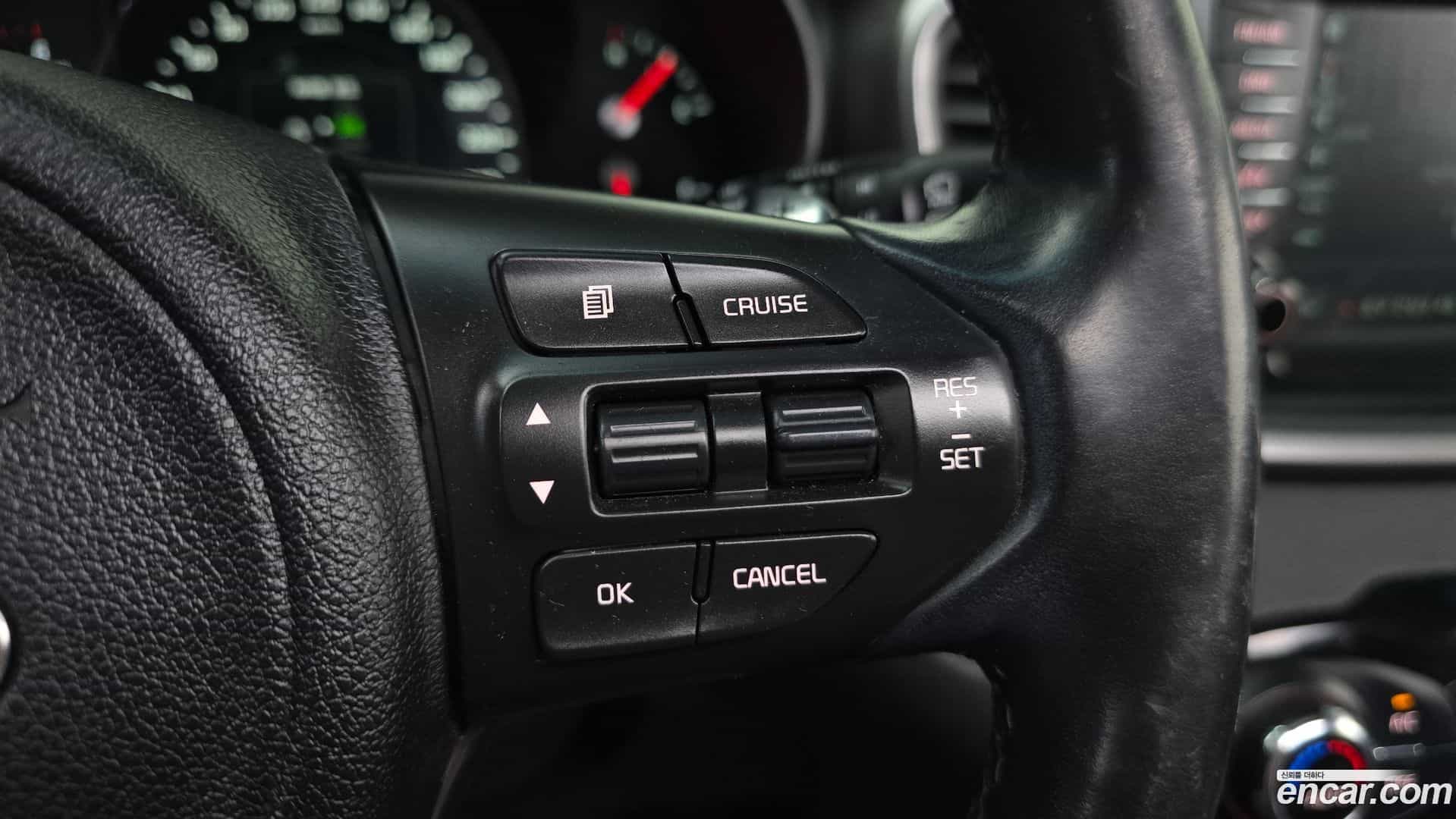 Sorento Kia 2016.5-OPTION-022