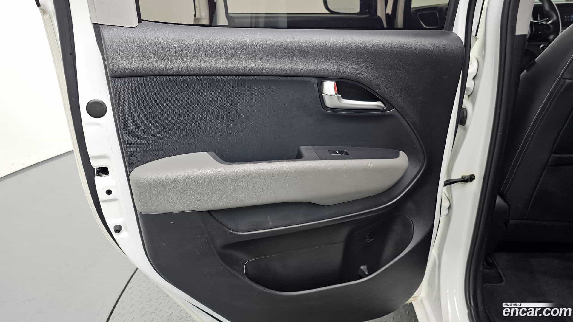 RAY Kia 2022.5-INNER-035