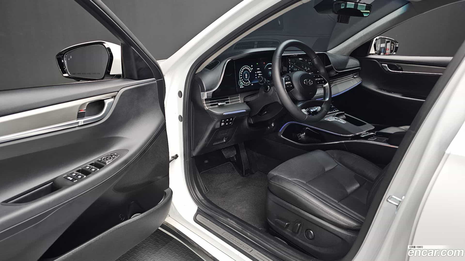 Grandeur Hyundai 2022.4-OPTION-015
