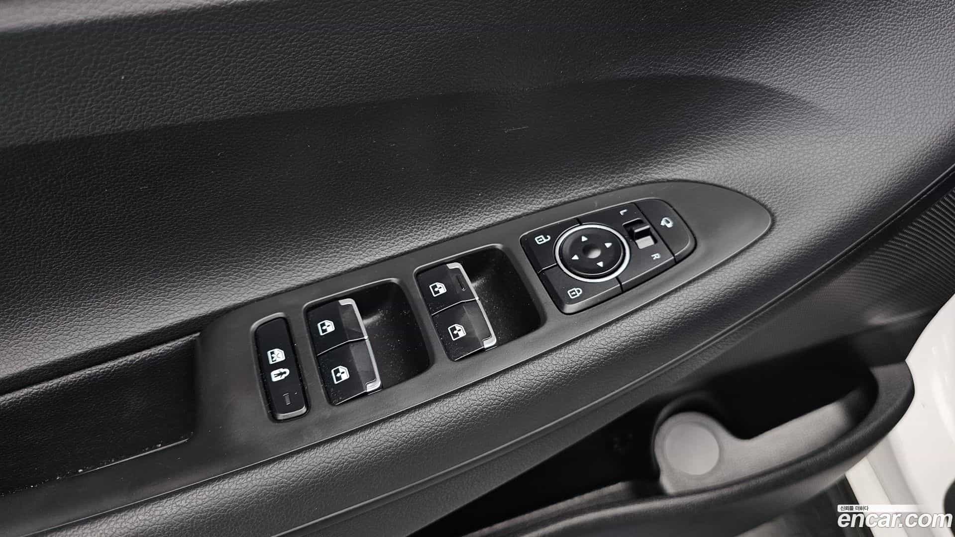 Grandeur Hyundai 2022.4-OPTION-021