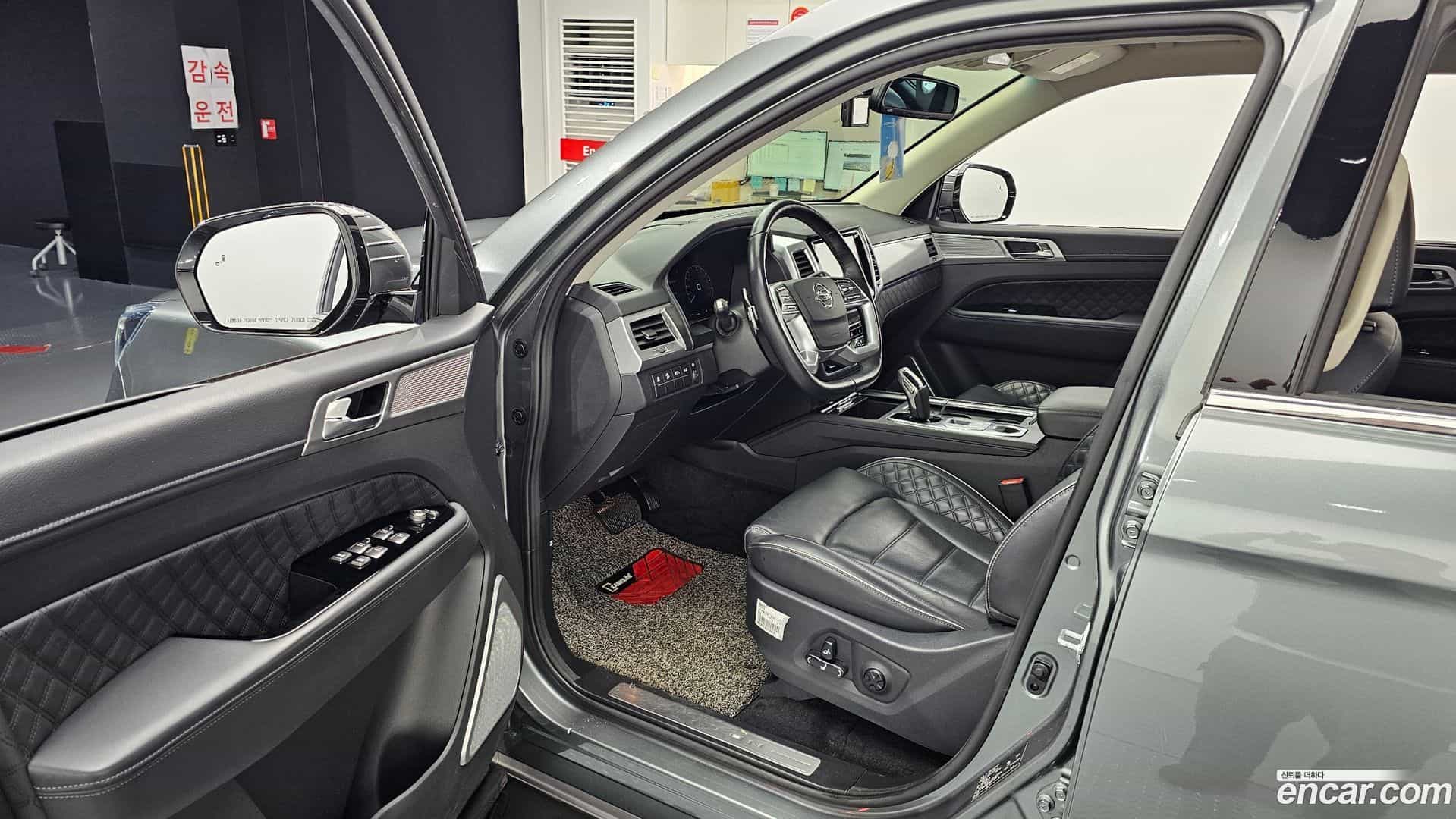 Rexton KG Mobility 2021.5-INNER-010