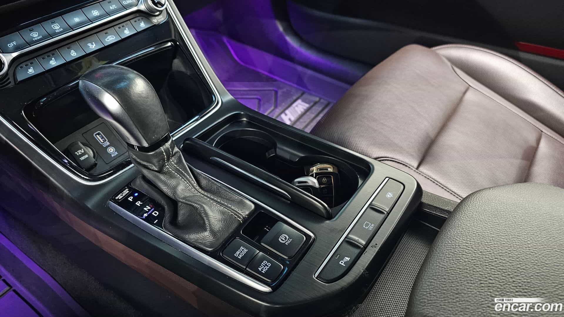 Grandeur Hyundai 2017.11-INNER-009
