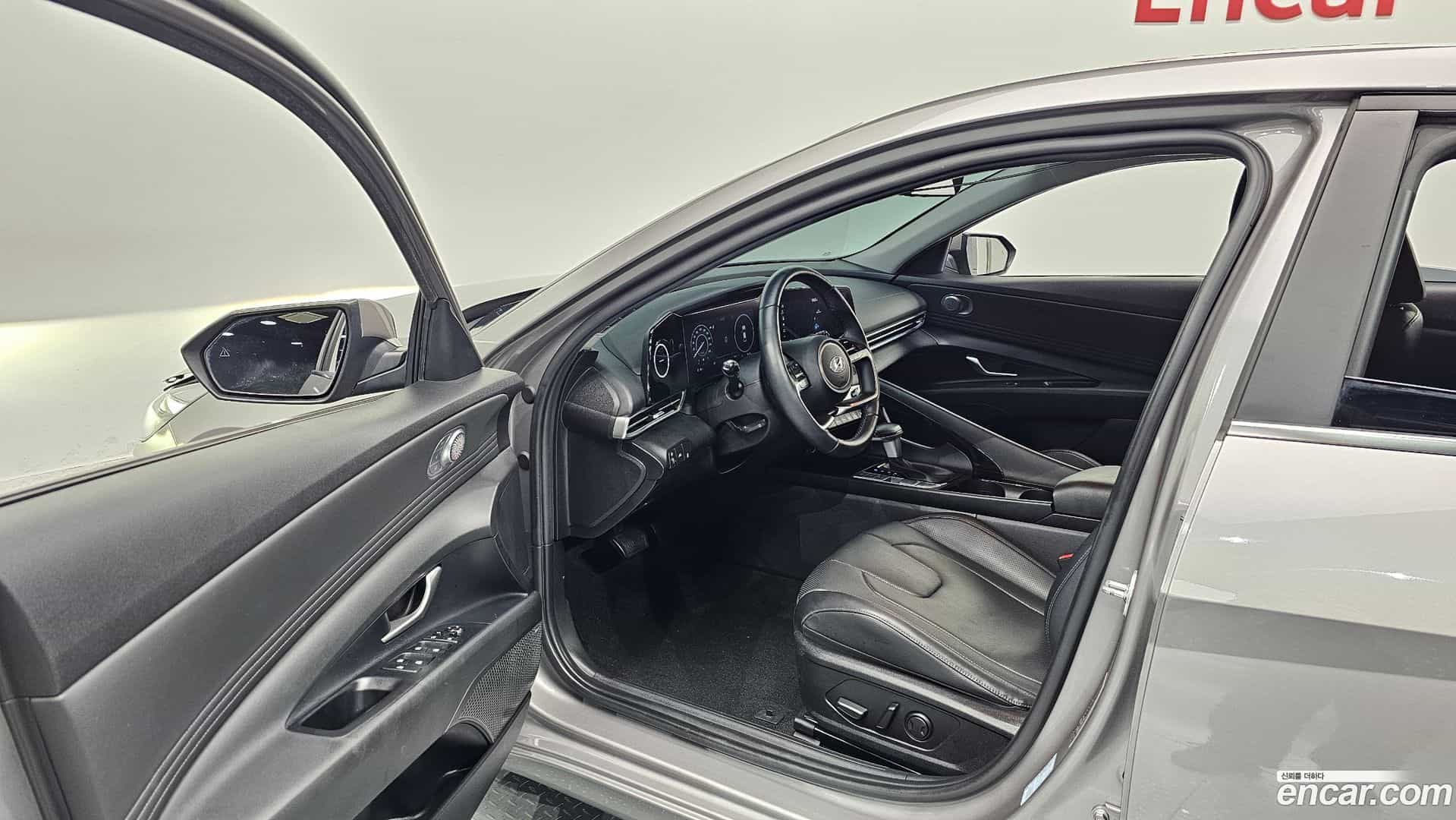 AVANTE Hyundai 2022.0-INNER-010