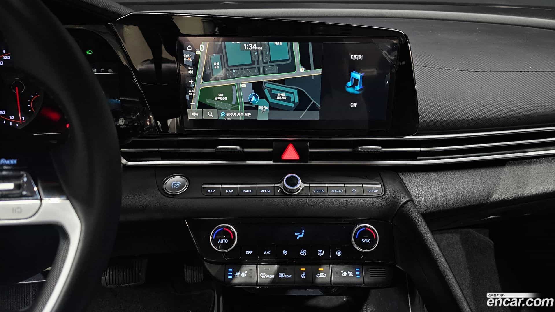 AVANTE Hyundai 2022.11-OPTION-018