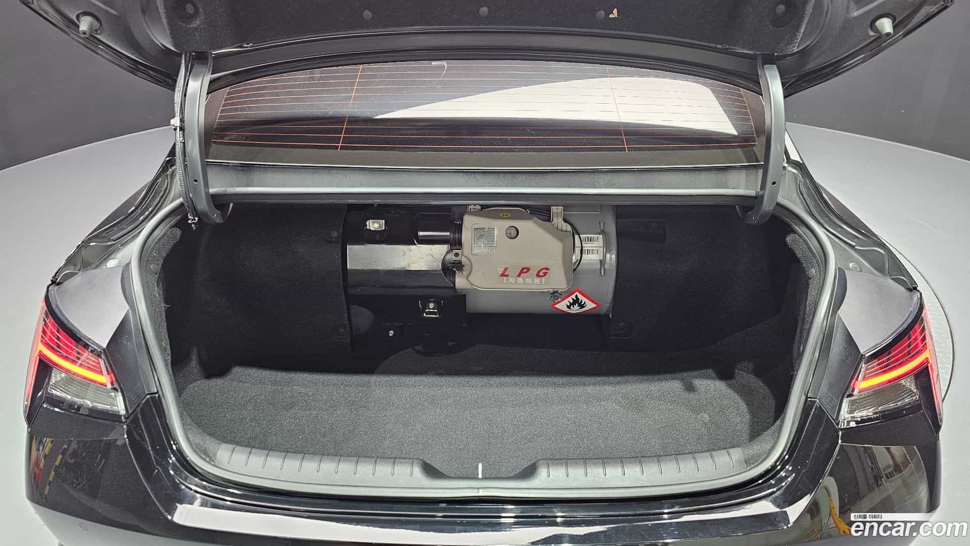 AVANTE Hyundai 2022.11-OPTION-024