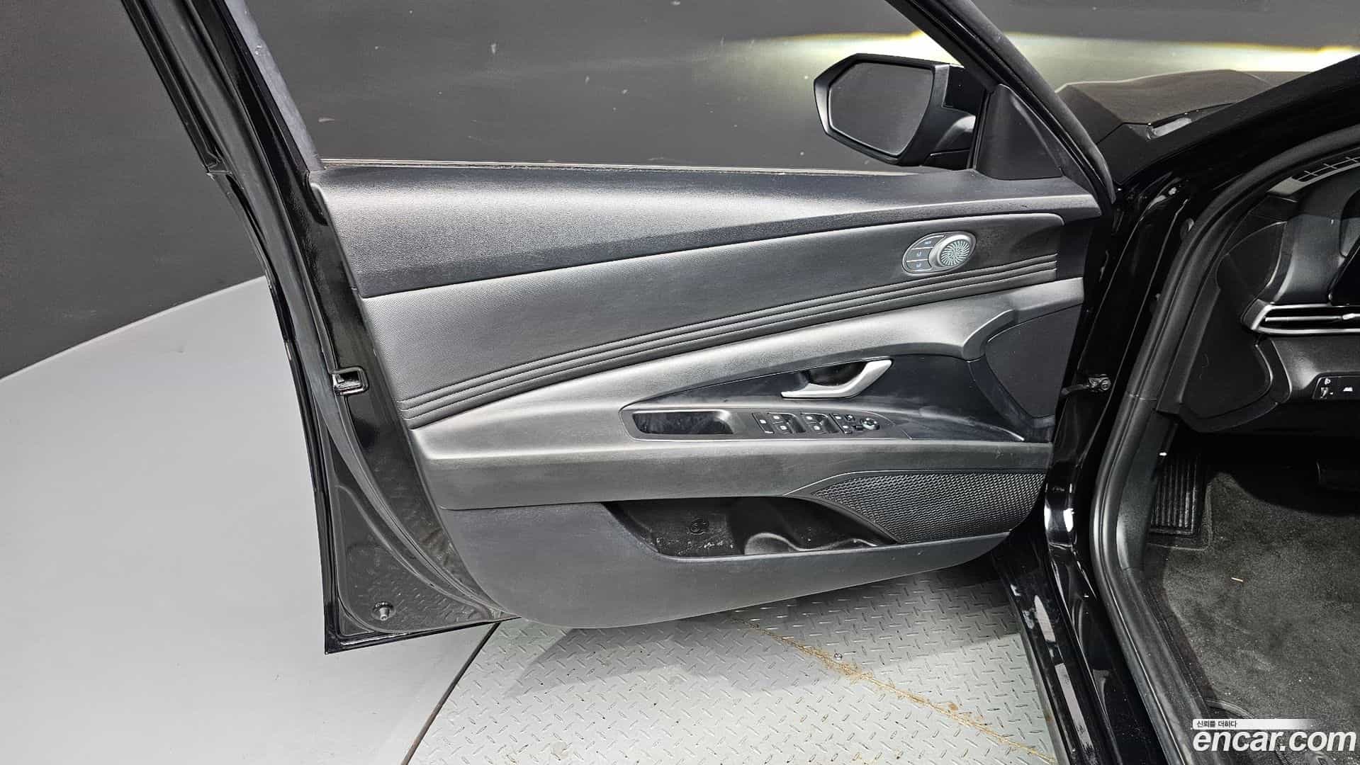 AVANTE Hyundai 2022.11-INNER-034