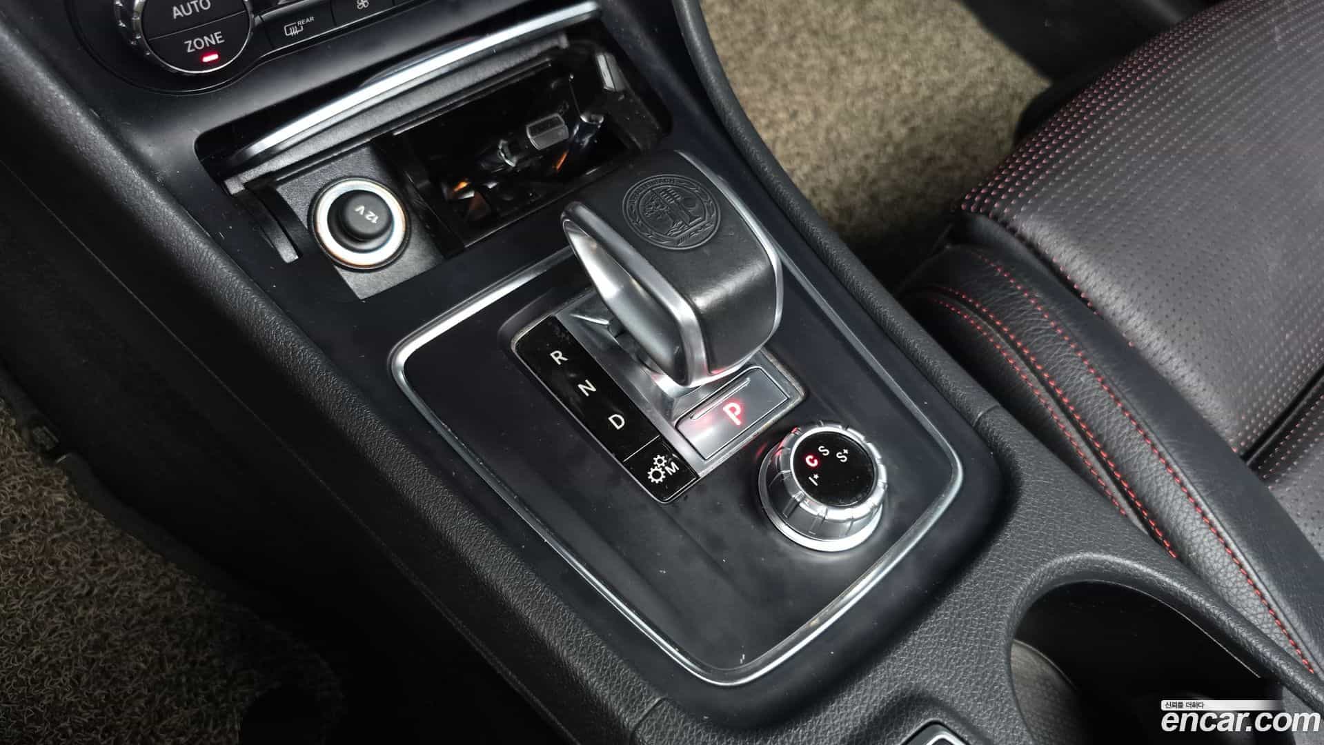 CLA-Class Mercedes-Benz 2017.11-INNER-009