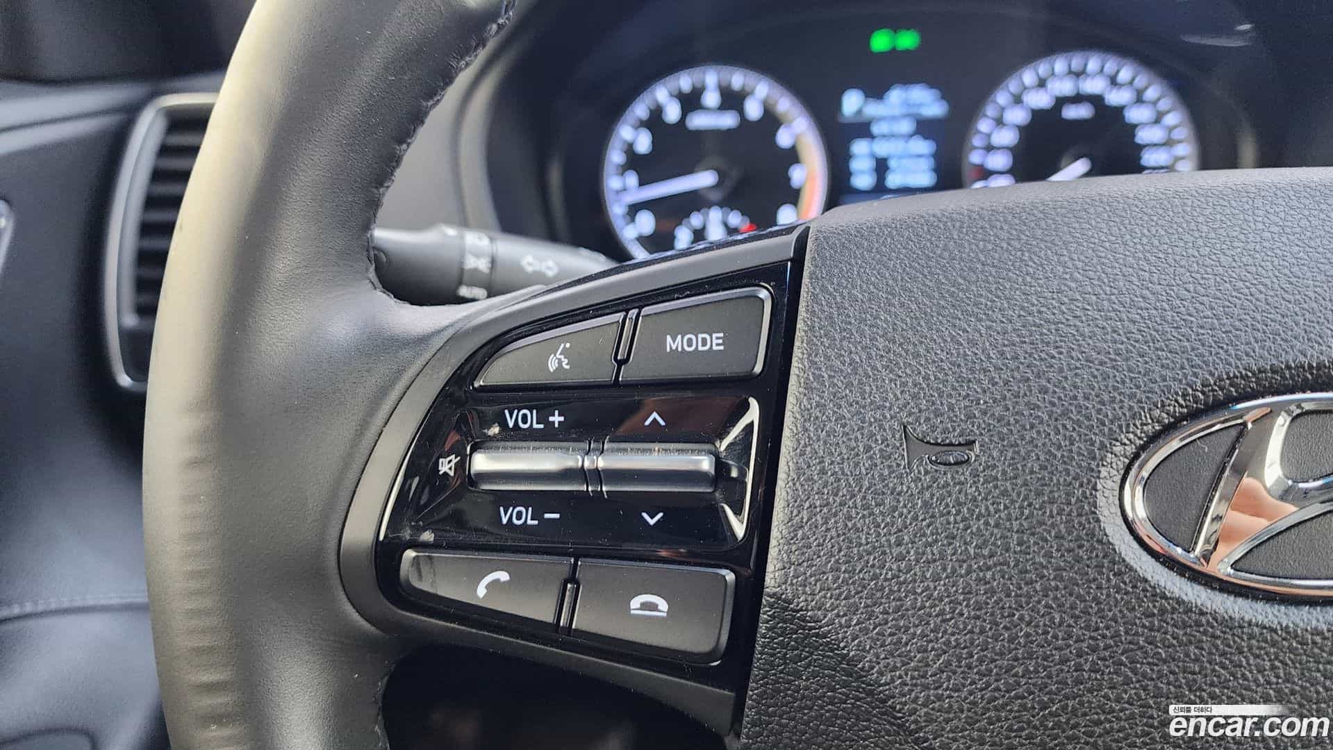 Grandeur Hyundai 2017.3-OPTION-020