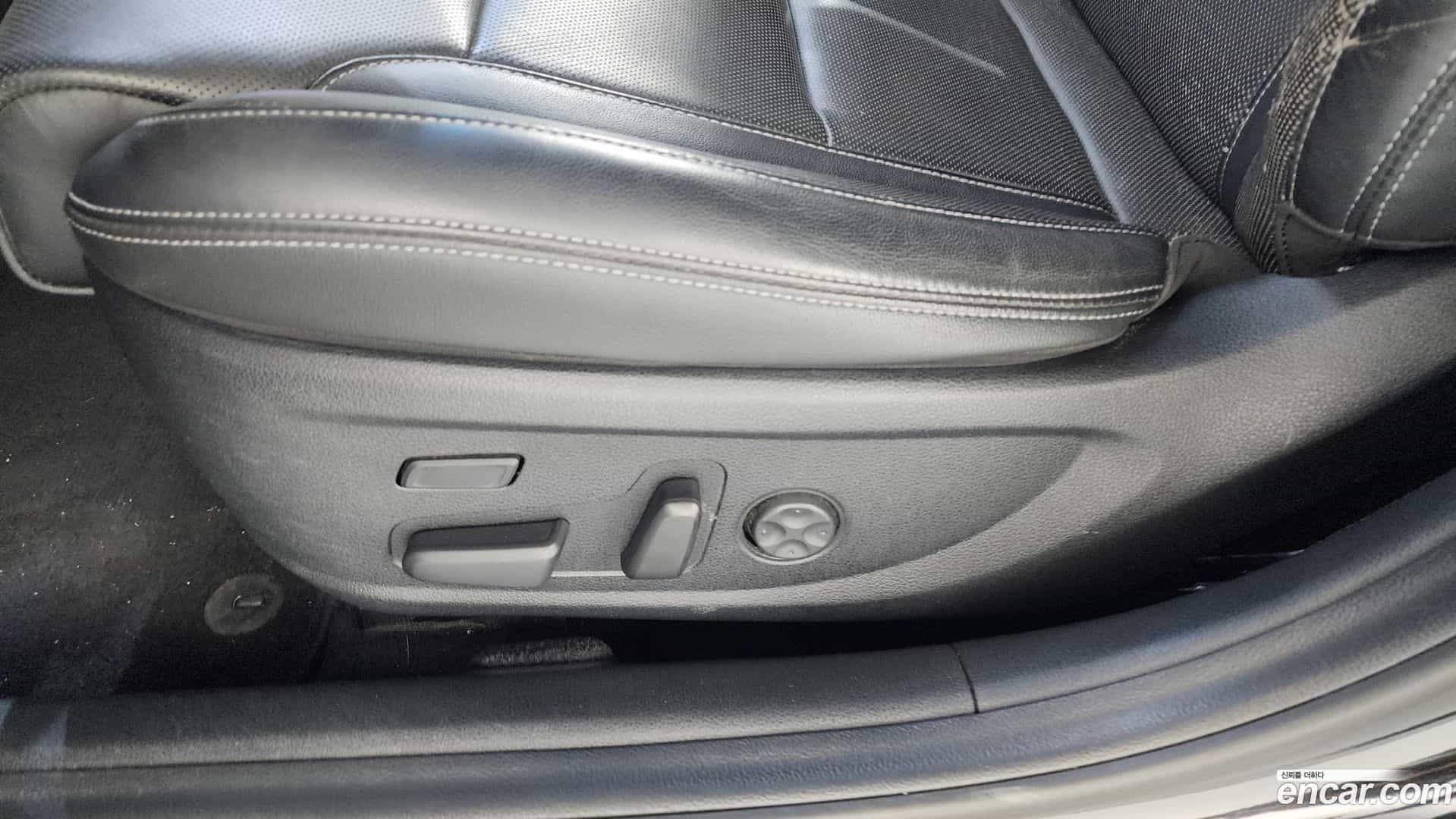 Grandeur Hyundai 2017.3-OPTION-044