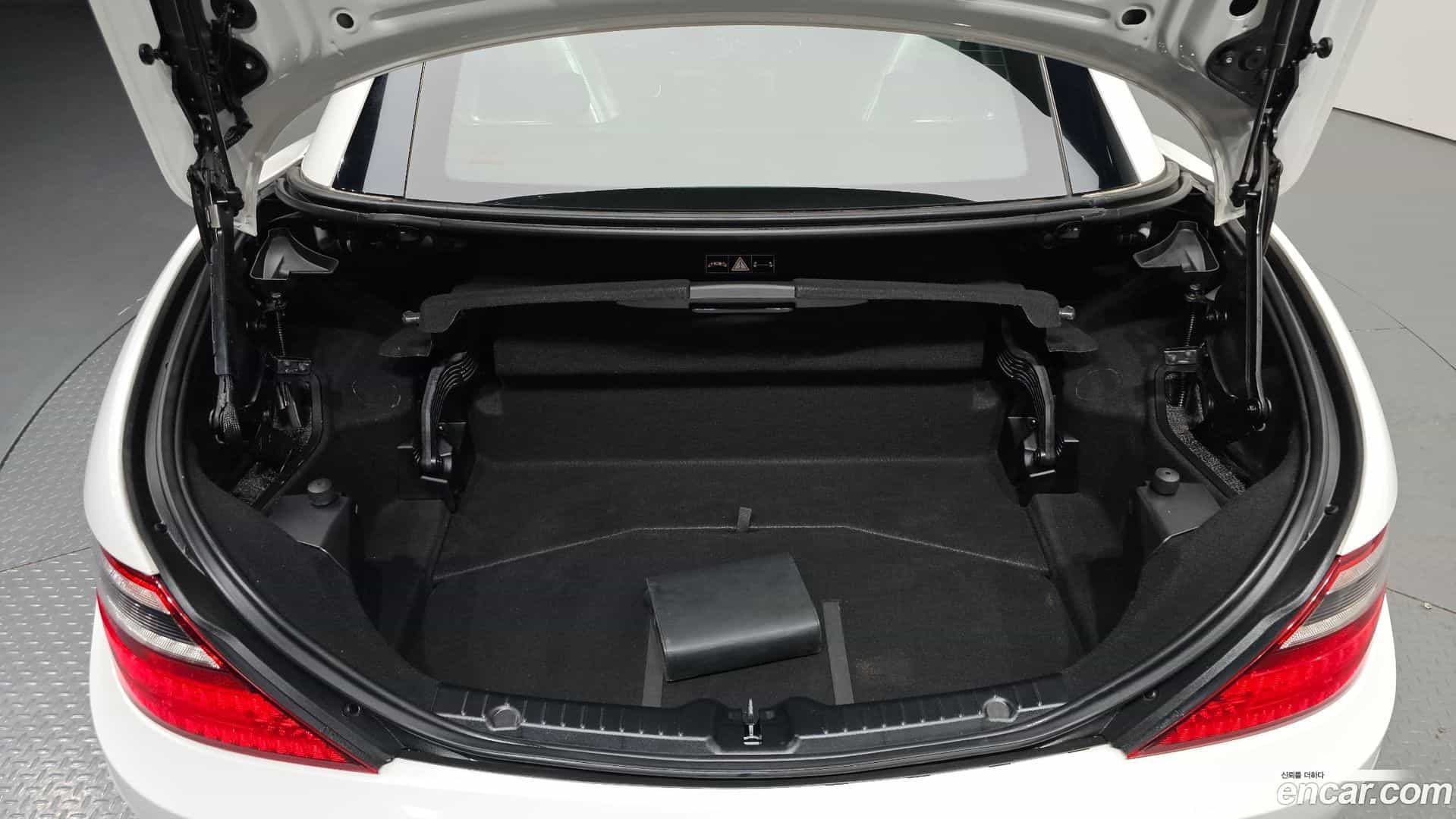 SLK-Class Mercedes-Benz 2016.4-OPTION-020
