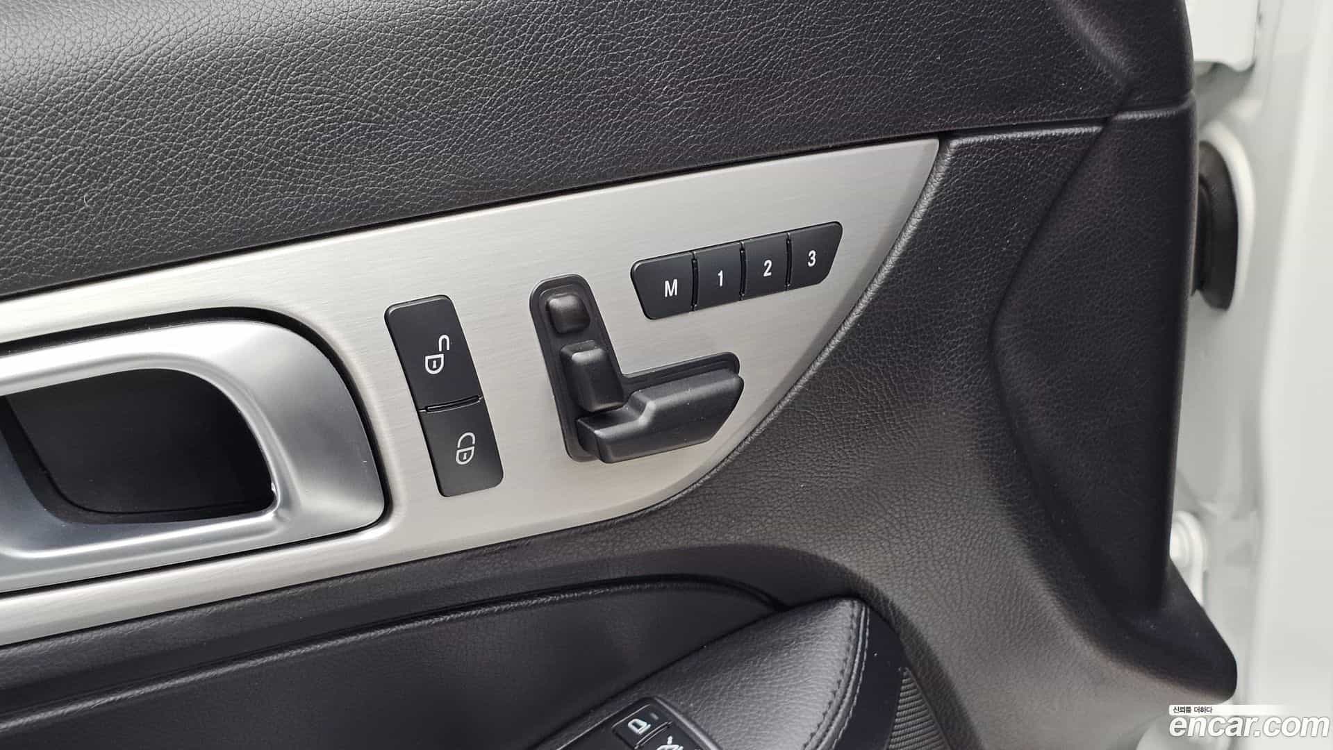 SLK-Class Mercedes-Benz 2016.4-OPTION-021