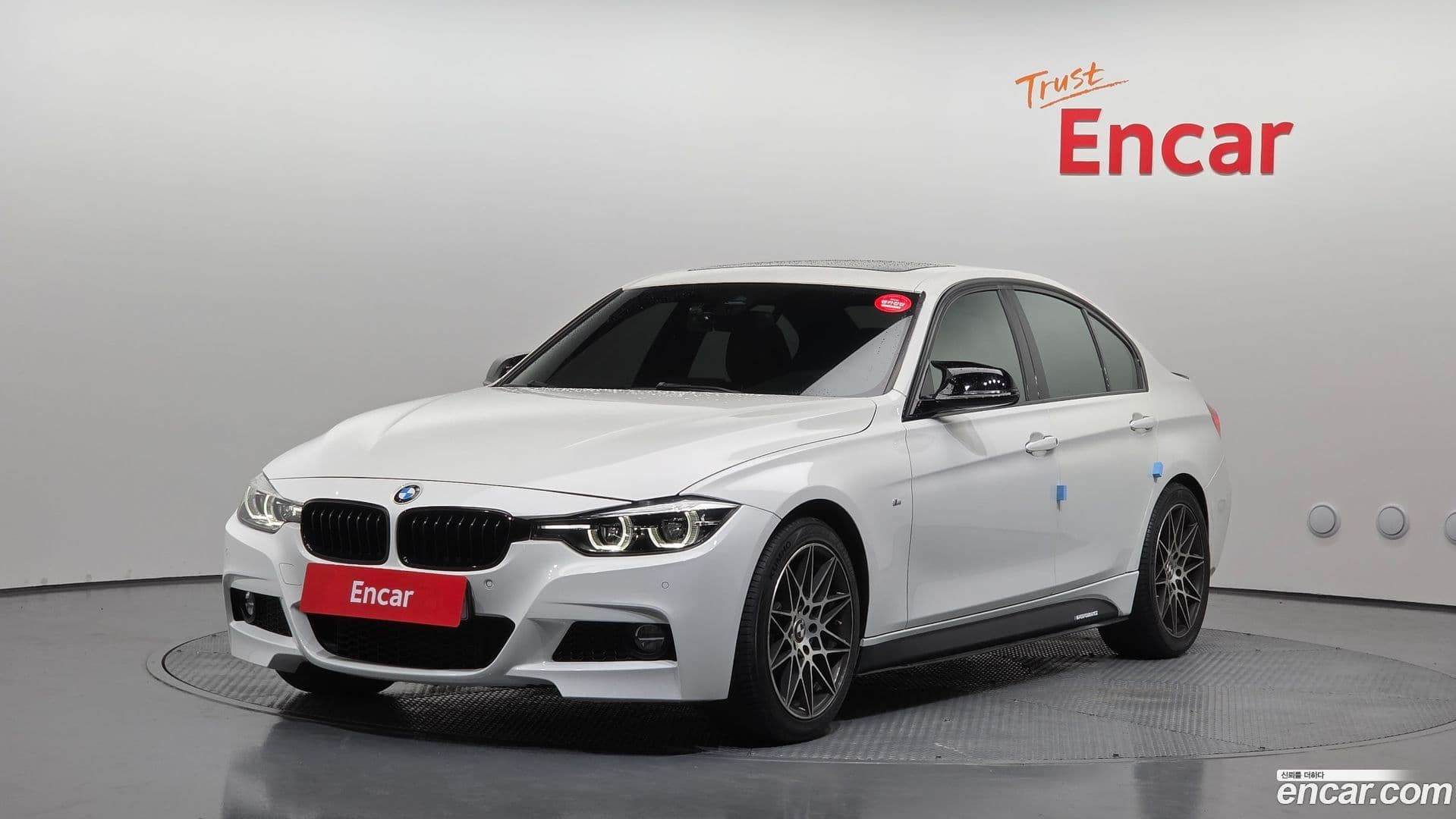 Main__Slider__Photo:3-Series BMW 2018.0-0