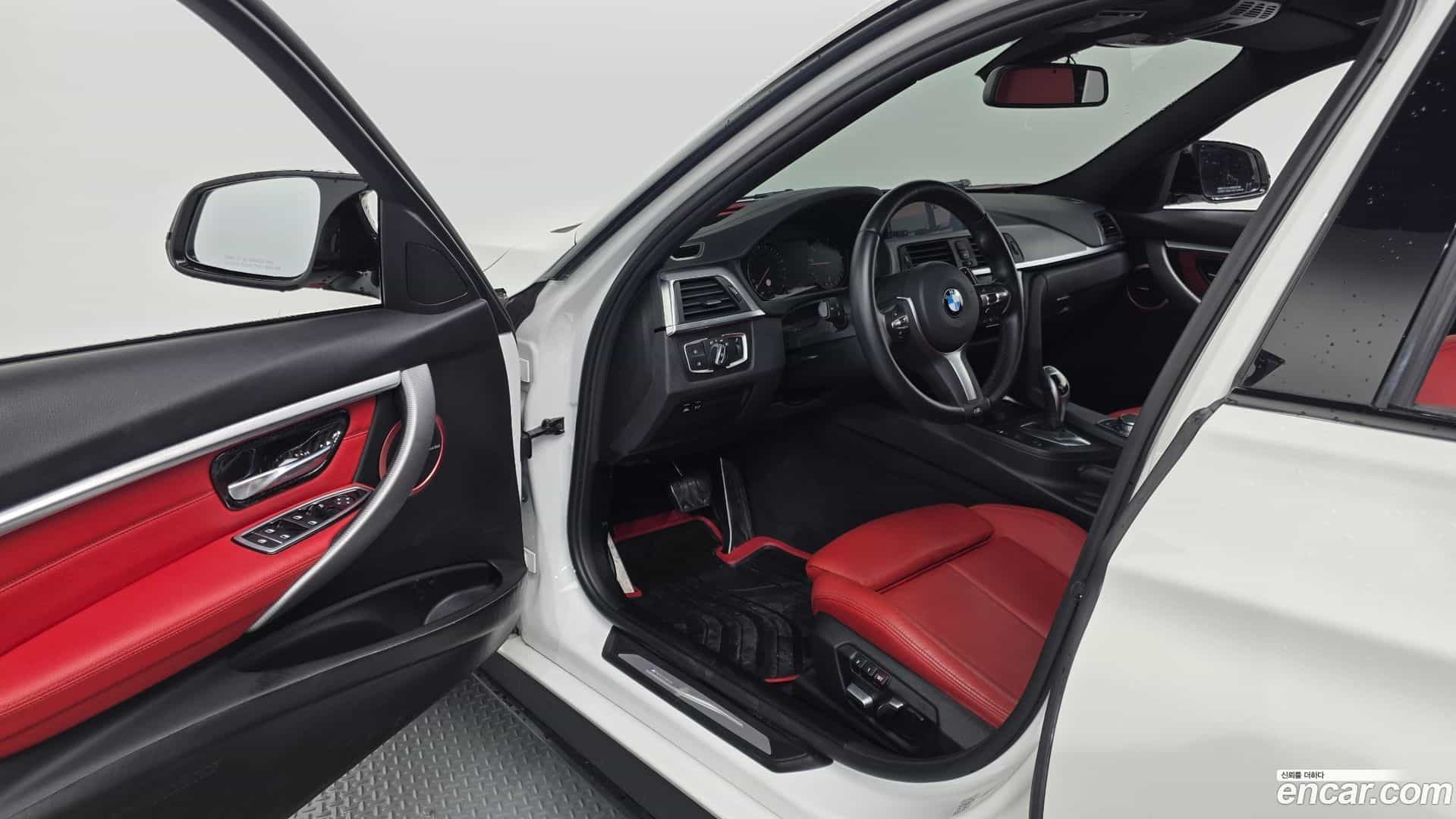 3-Series BMW 2018.0-INNER-010