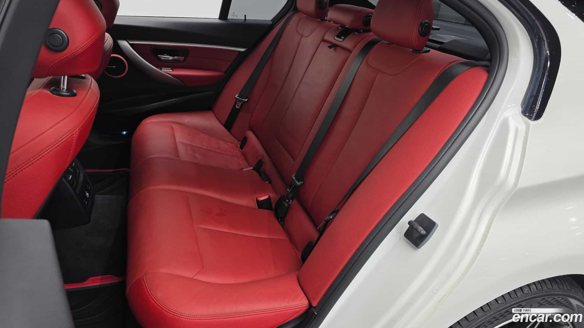 3-Series BMW 2018.0-INNER-036