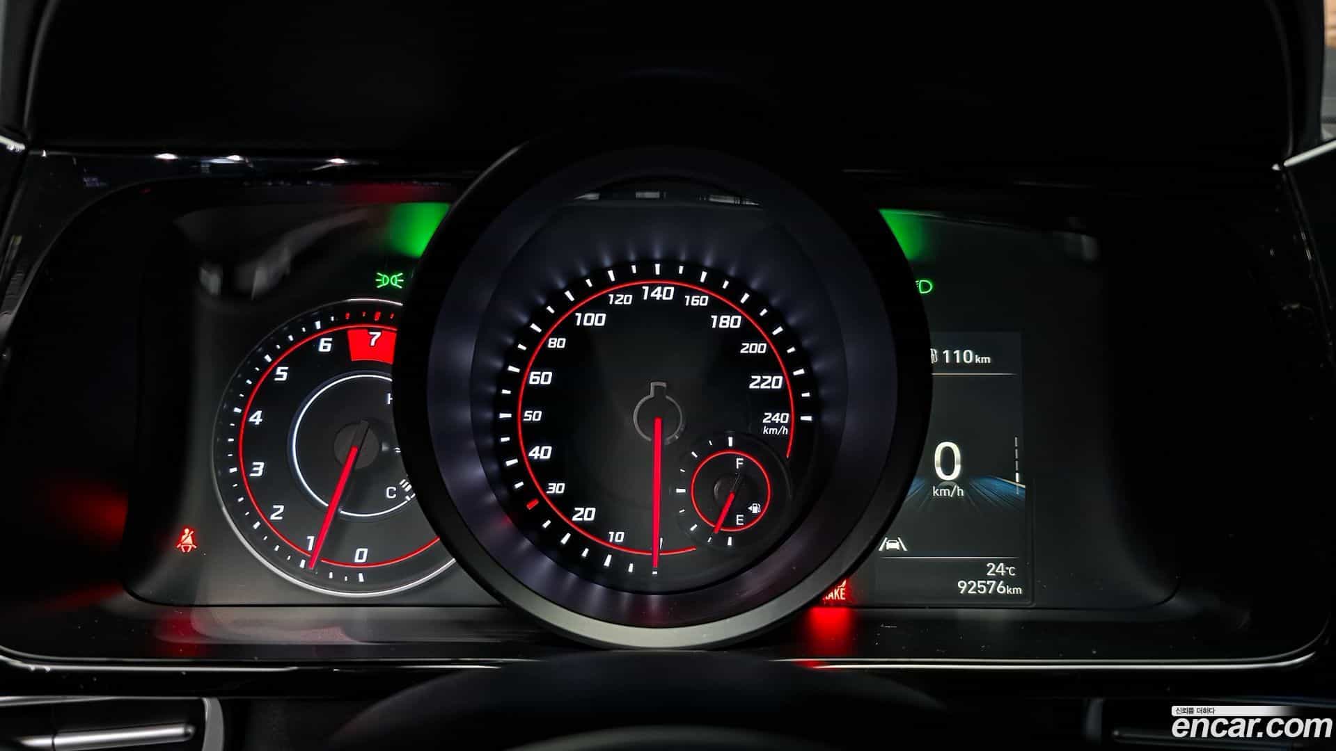 AVANTE Hyundai 2022.5-INNER-008