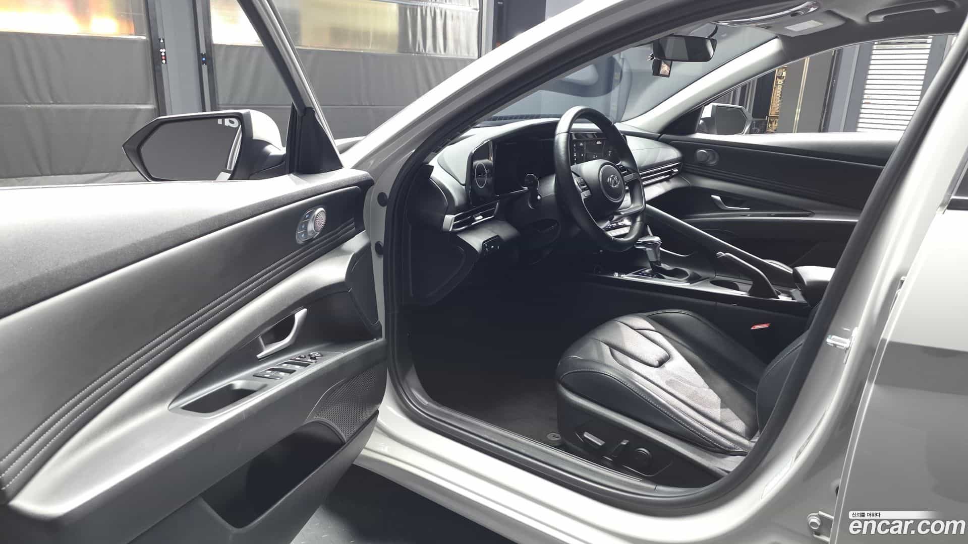 AVANTE Hyundai 2022.5-INNER-010