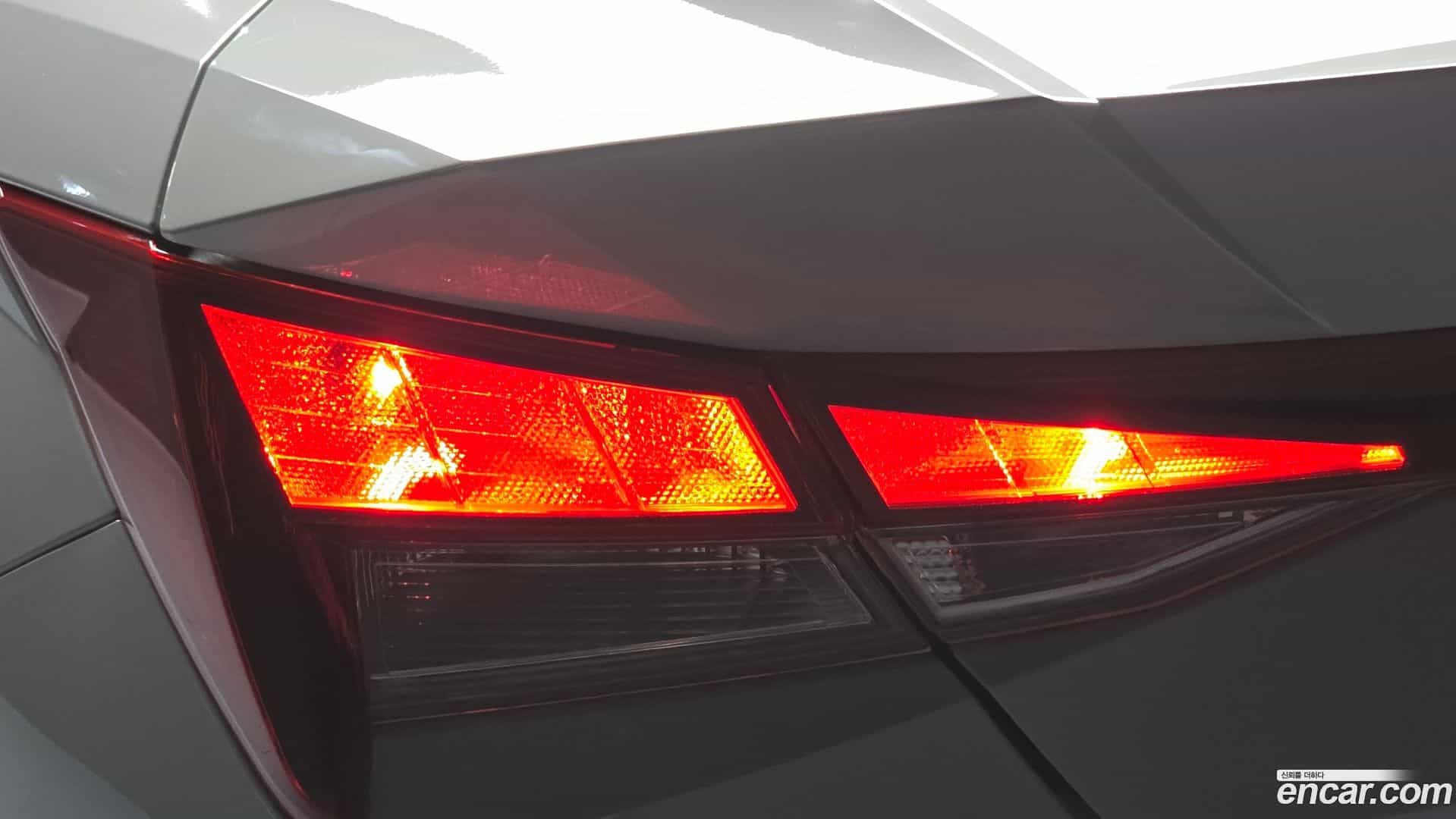 AVANTE Hyundai 2022.5-OUTER-033