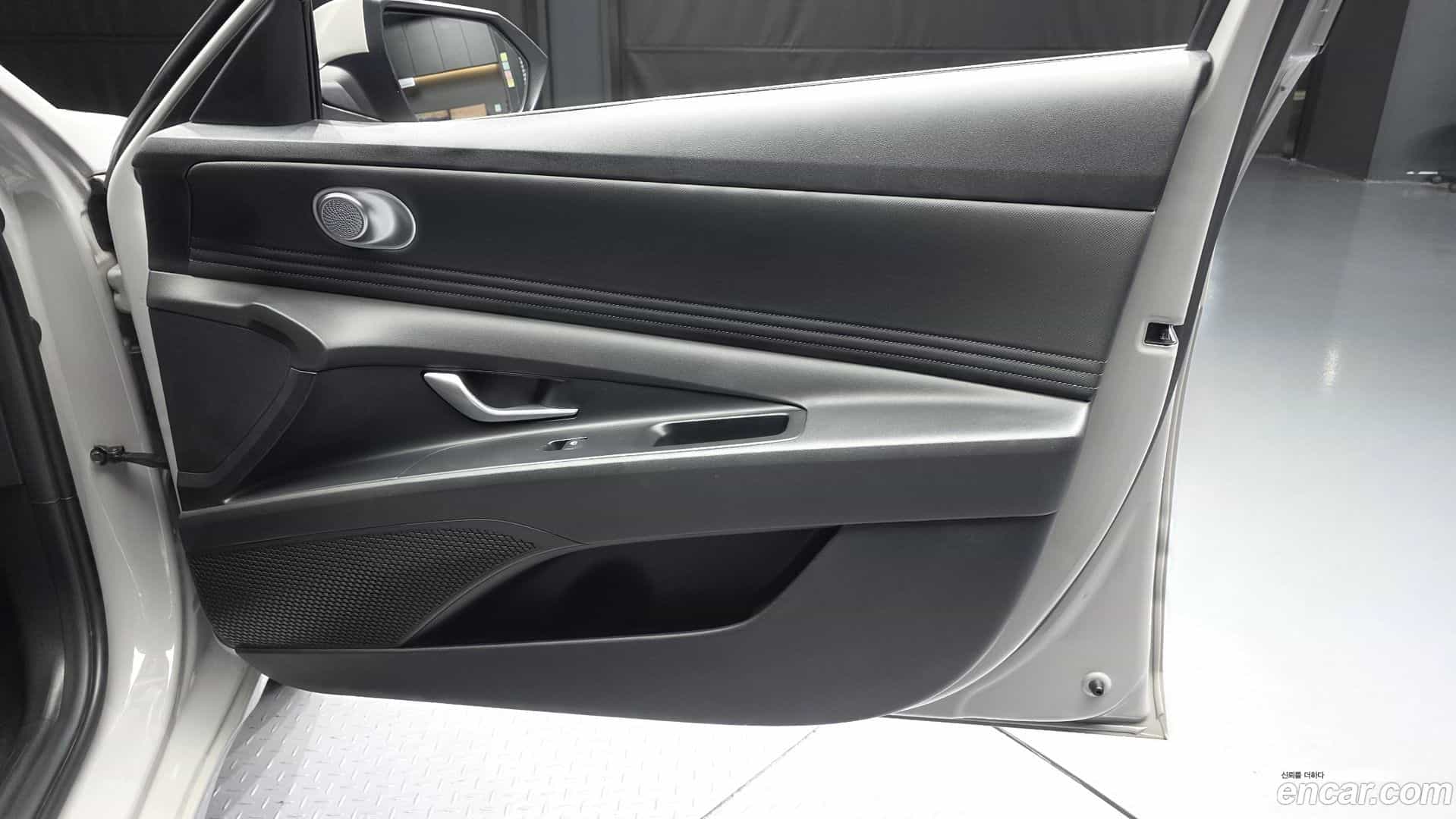 AVANTE Hyundai 2022.5-INNER-034