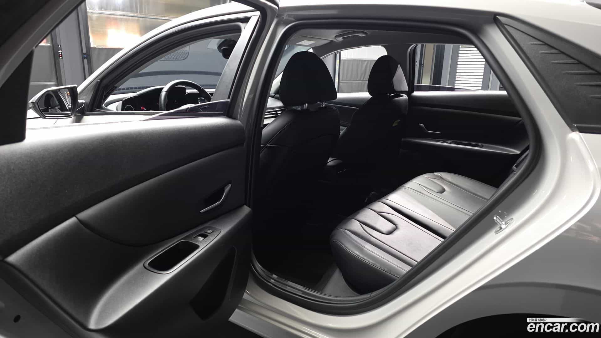 AVANTE Hyundai 2022.5-INNER-036