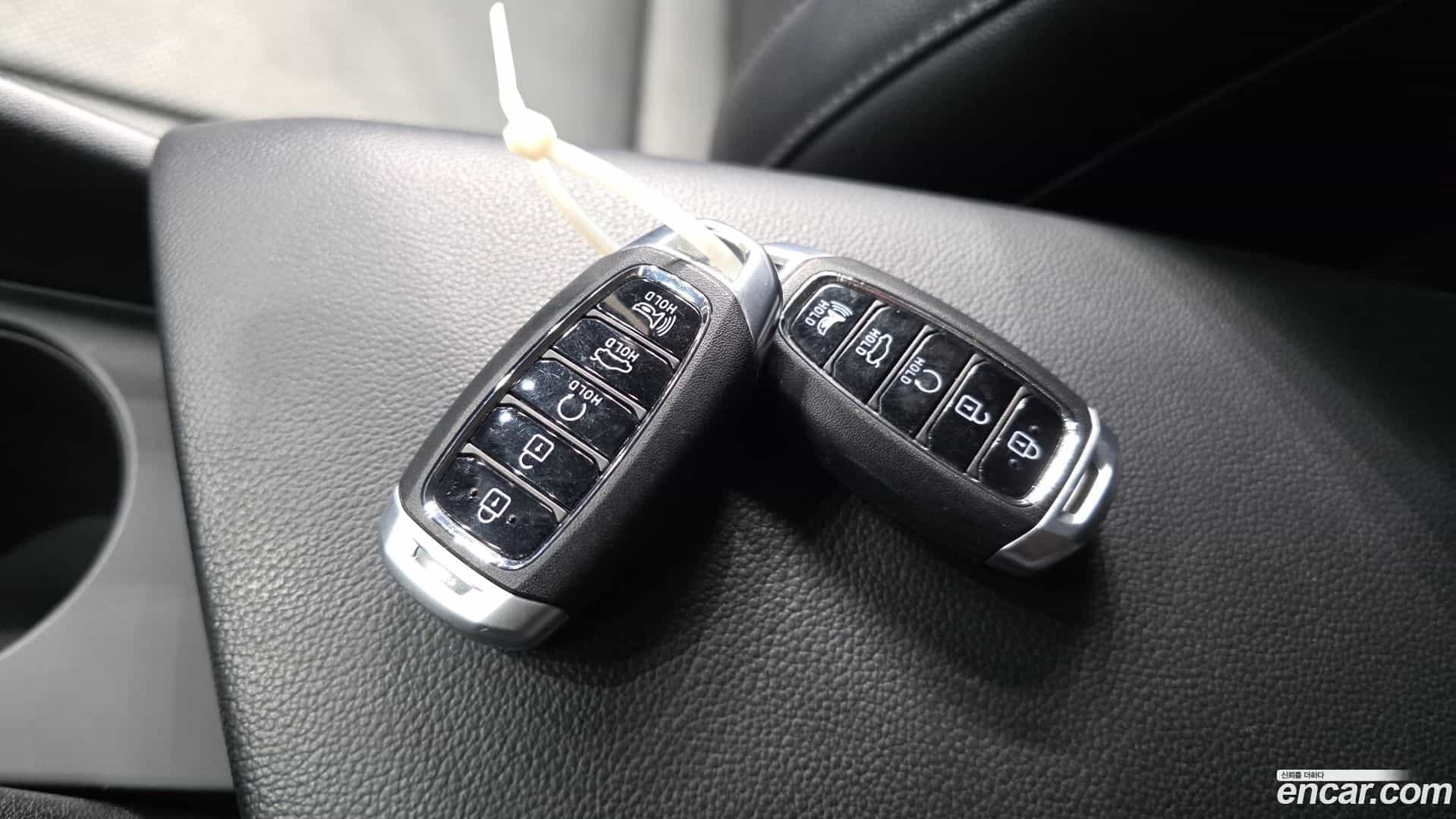 AVANTE Hyundai 2022.5-OPTION-044