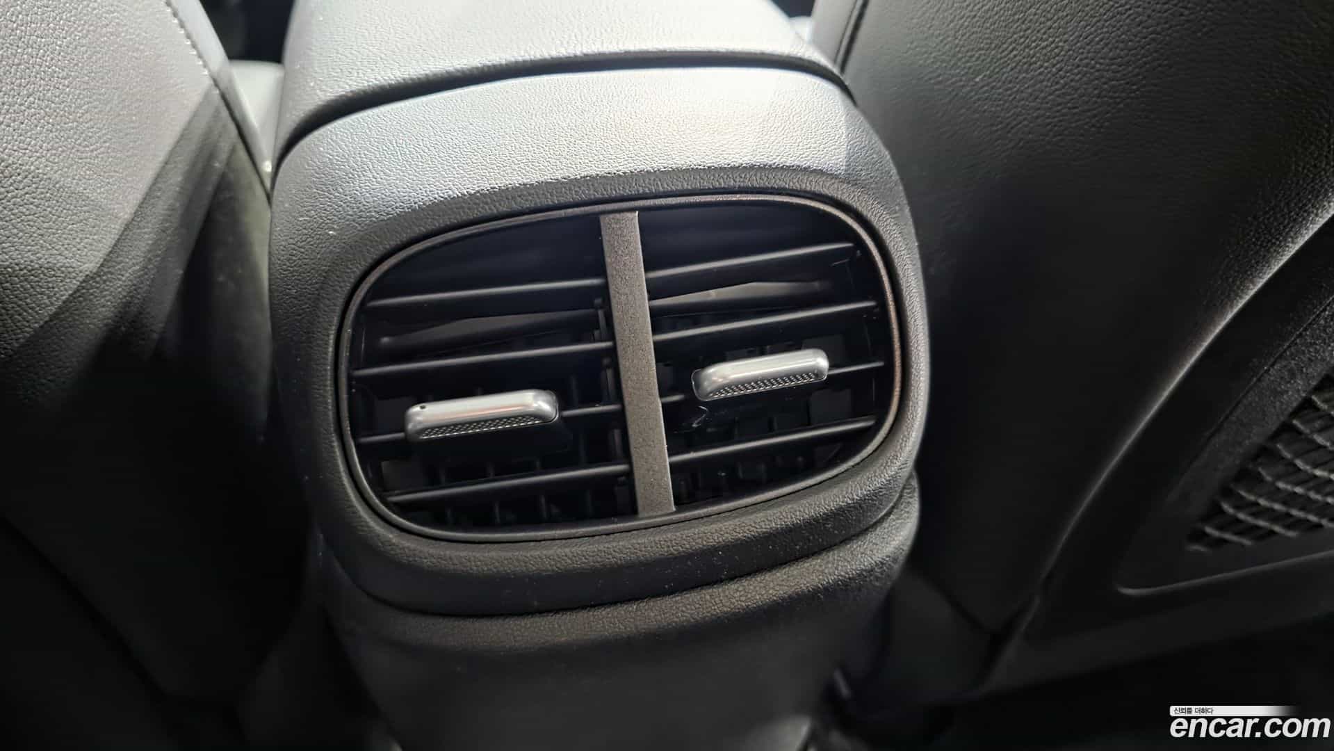 AVANTE Hyundai 2022.5-OPTION-046