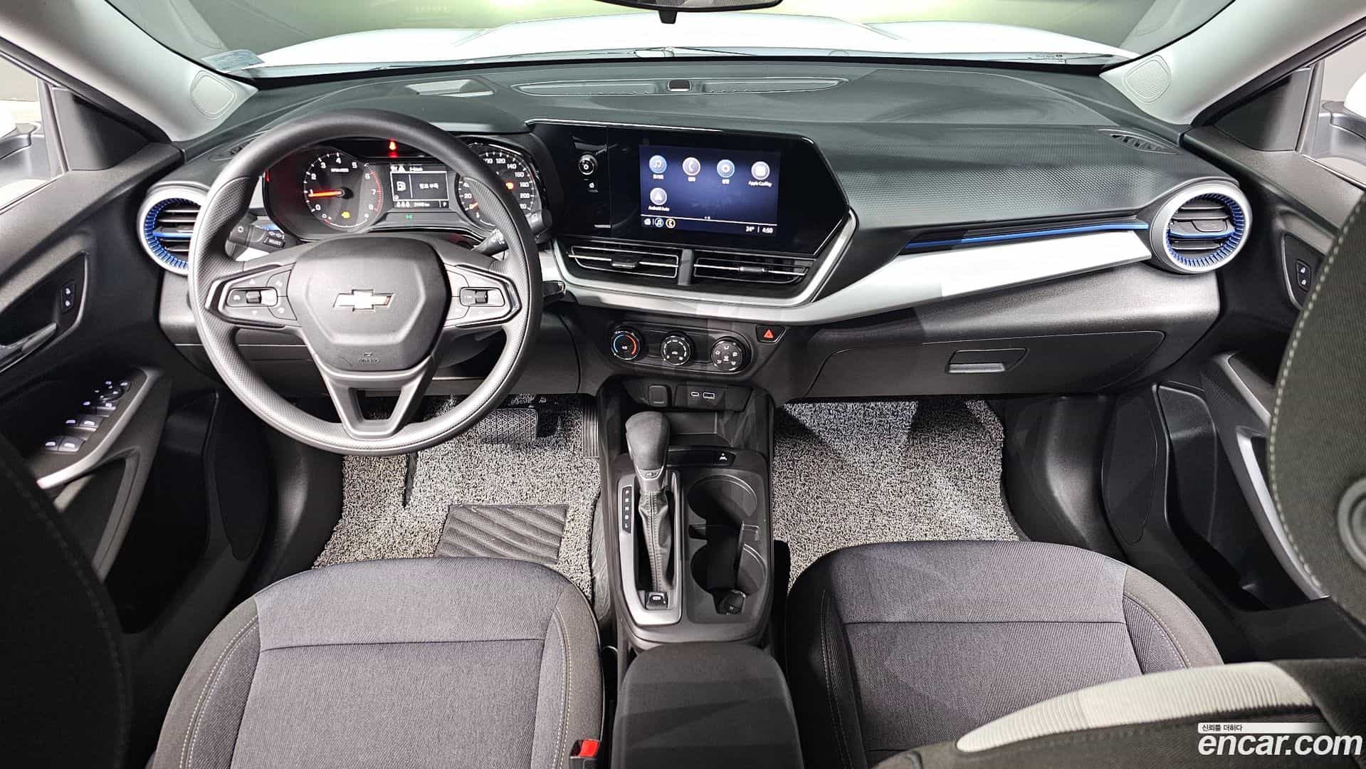 Trax Chevrolet 2023.4-INNER-007