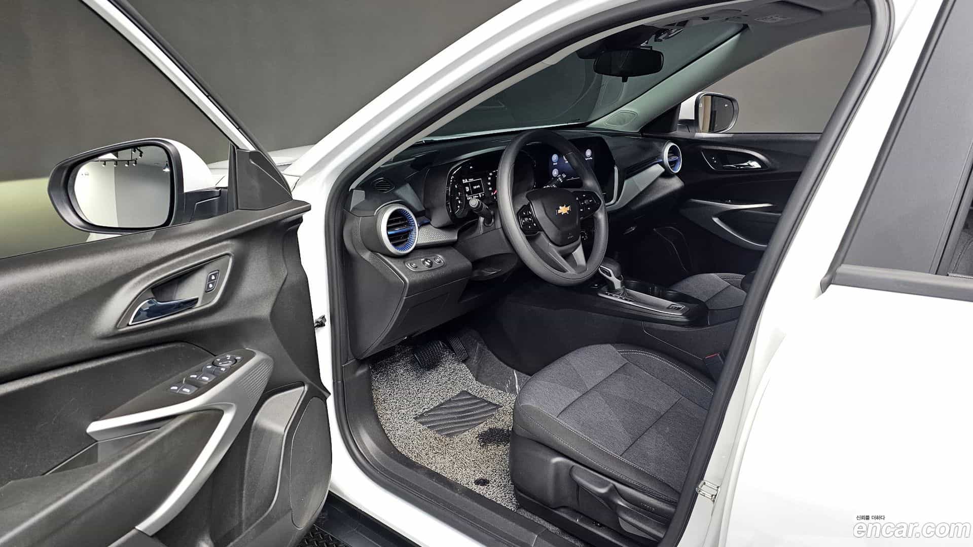 Trax Chevrolet 2023.4-INNER-010