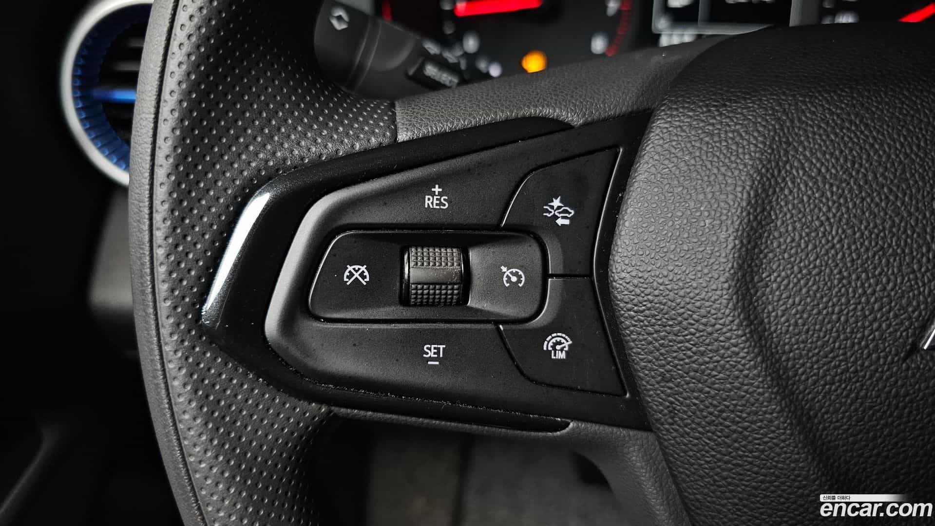 Trax Chevrolet 2023.4-OPTION-018