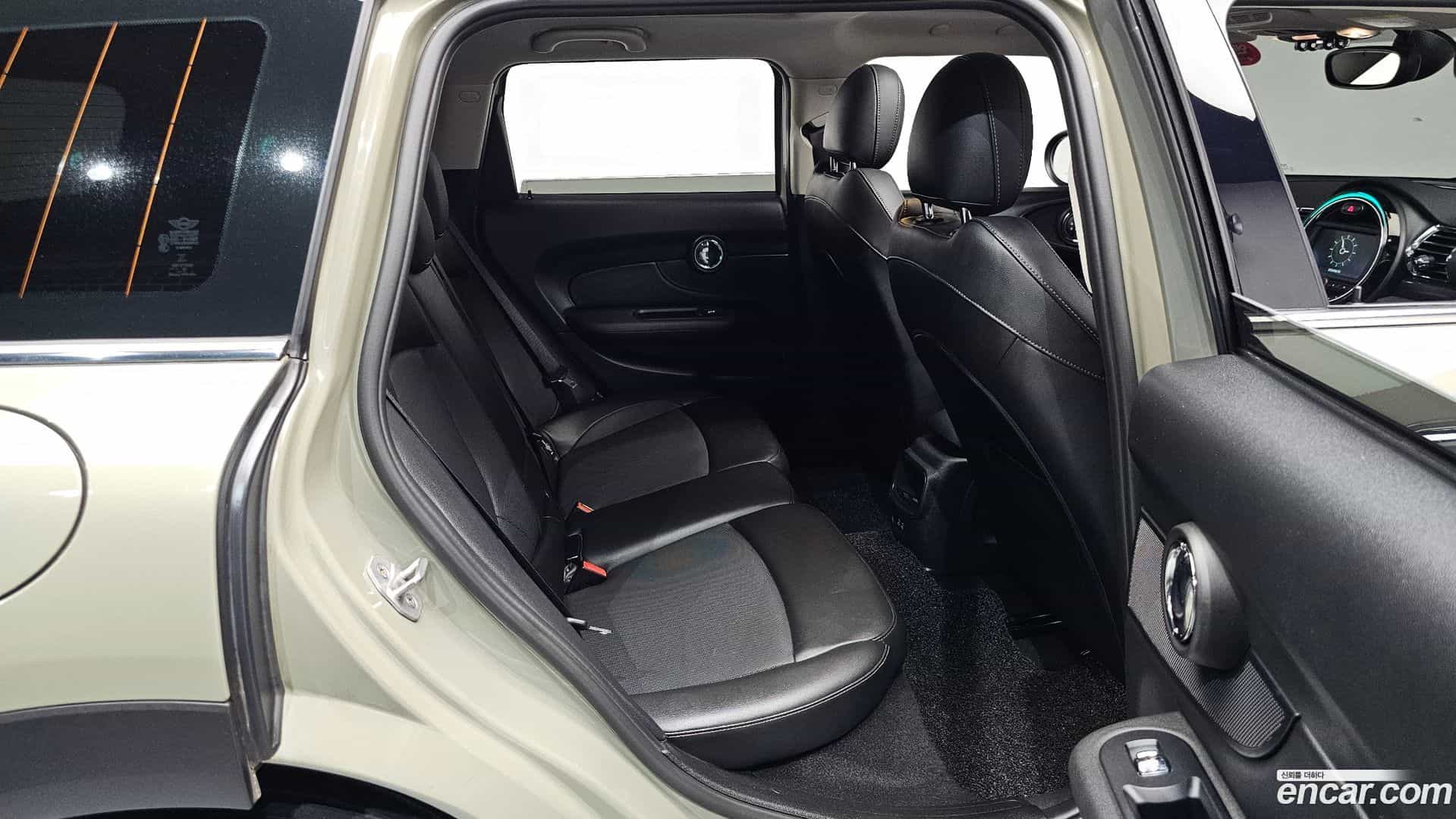 Clubman Mini 2020.10-OPTION-016