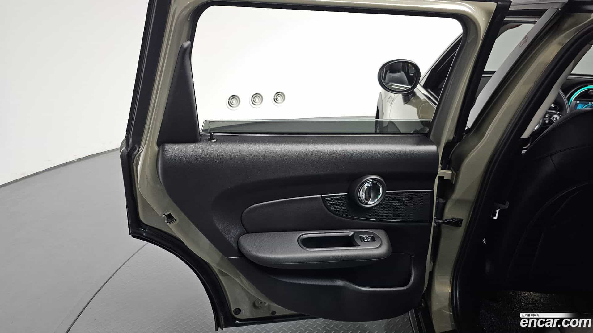 Clubman Mini 2020.10-INNER-035